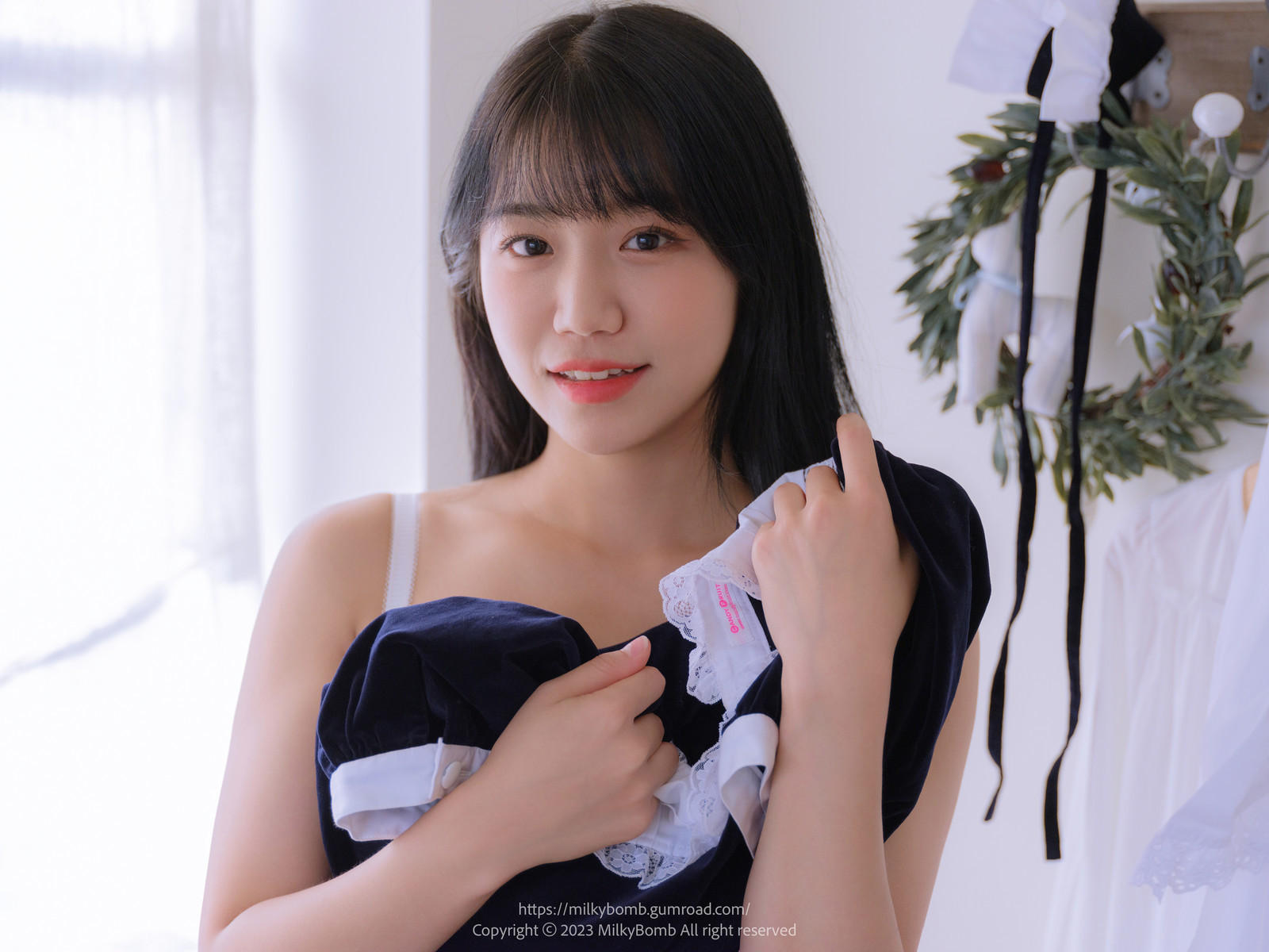 Yui 유이, [MilkyBomb] Maid Set.02(44)