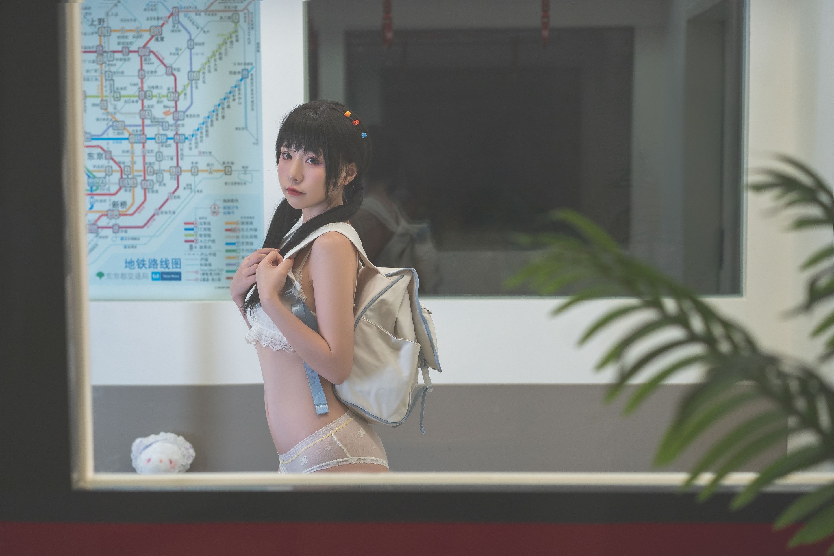 爆机少女喵小吉 深夜地铁(42)