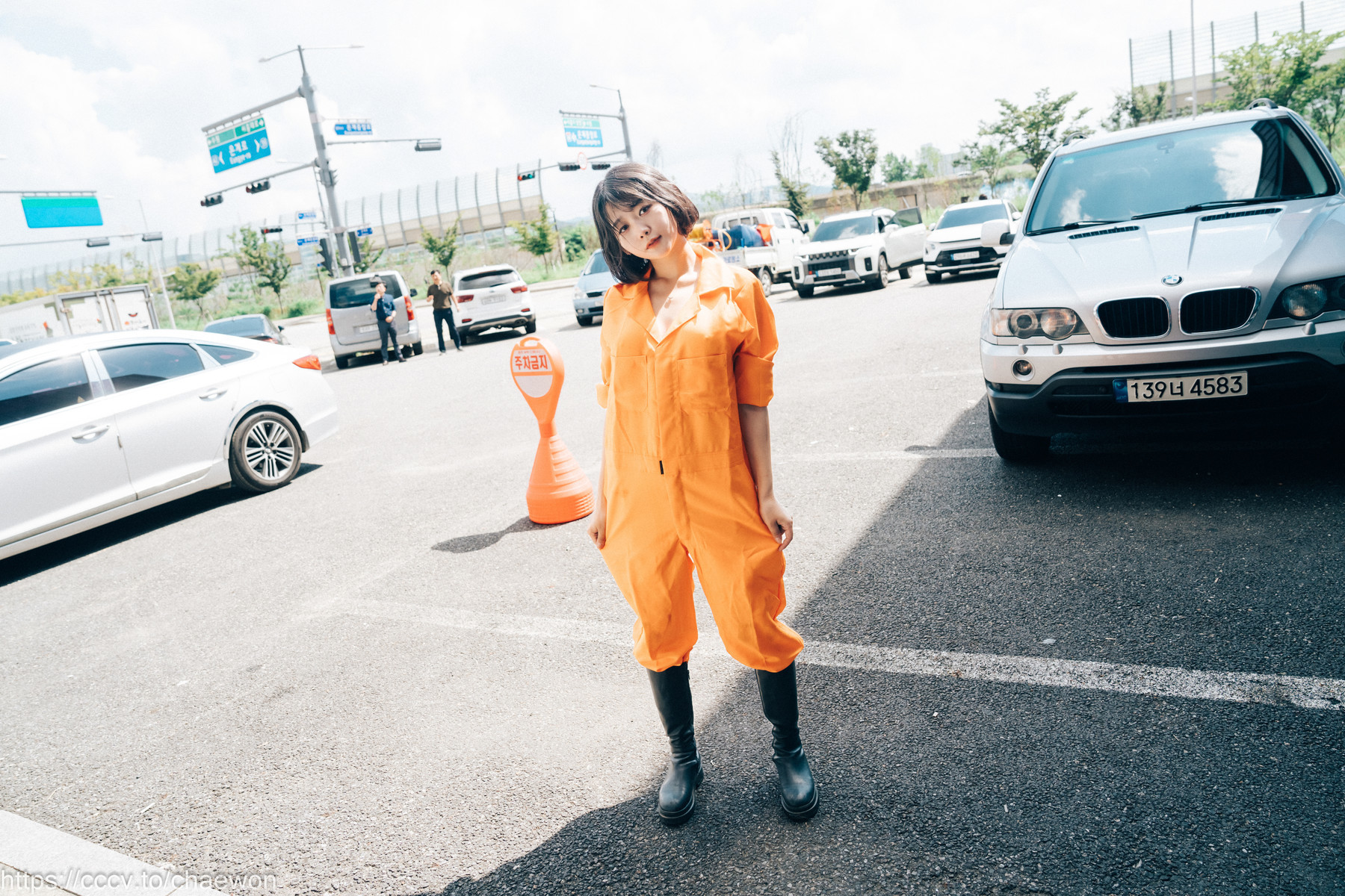 ZIA.Kwon 권지아, [Loozy] Garage Girl Set.01