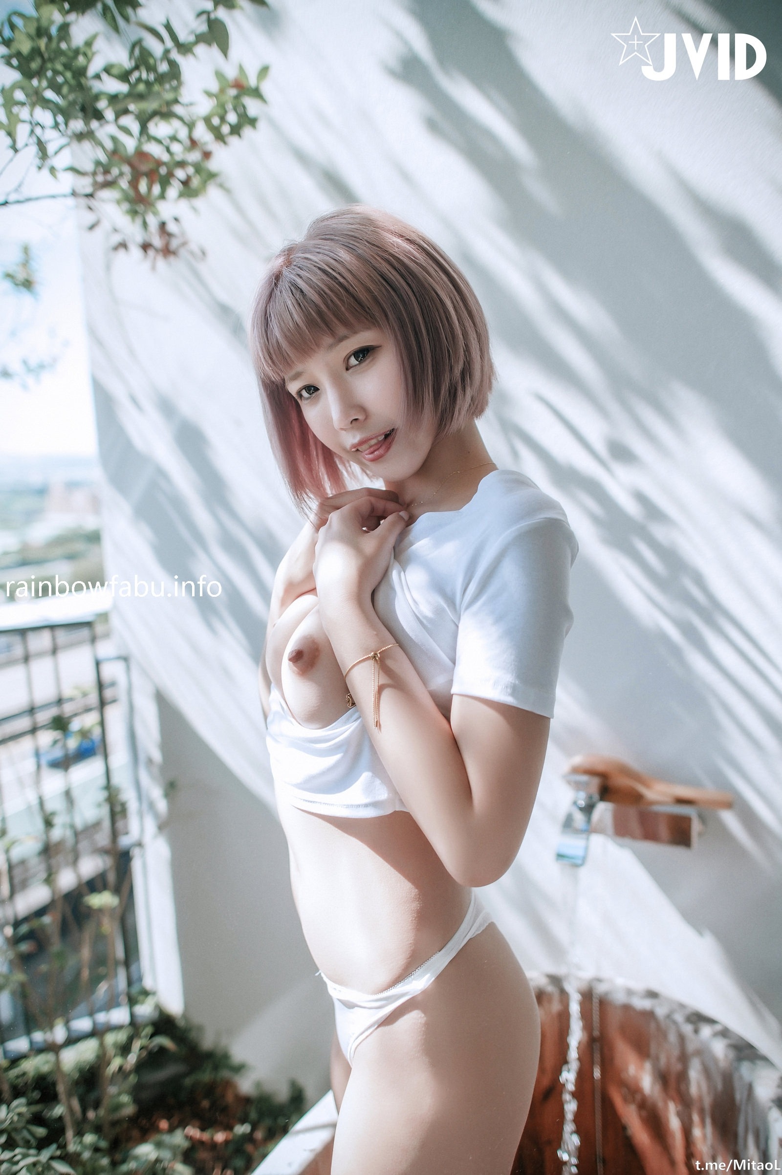JVID唯美情色艺术尤物 果宝宝 未曾谋面的网恋小女友 洞洞装湿身诱惑 美乳激凸紧致嫩穴 174P(136)
