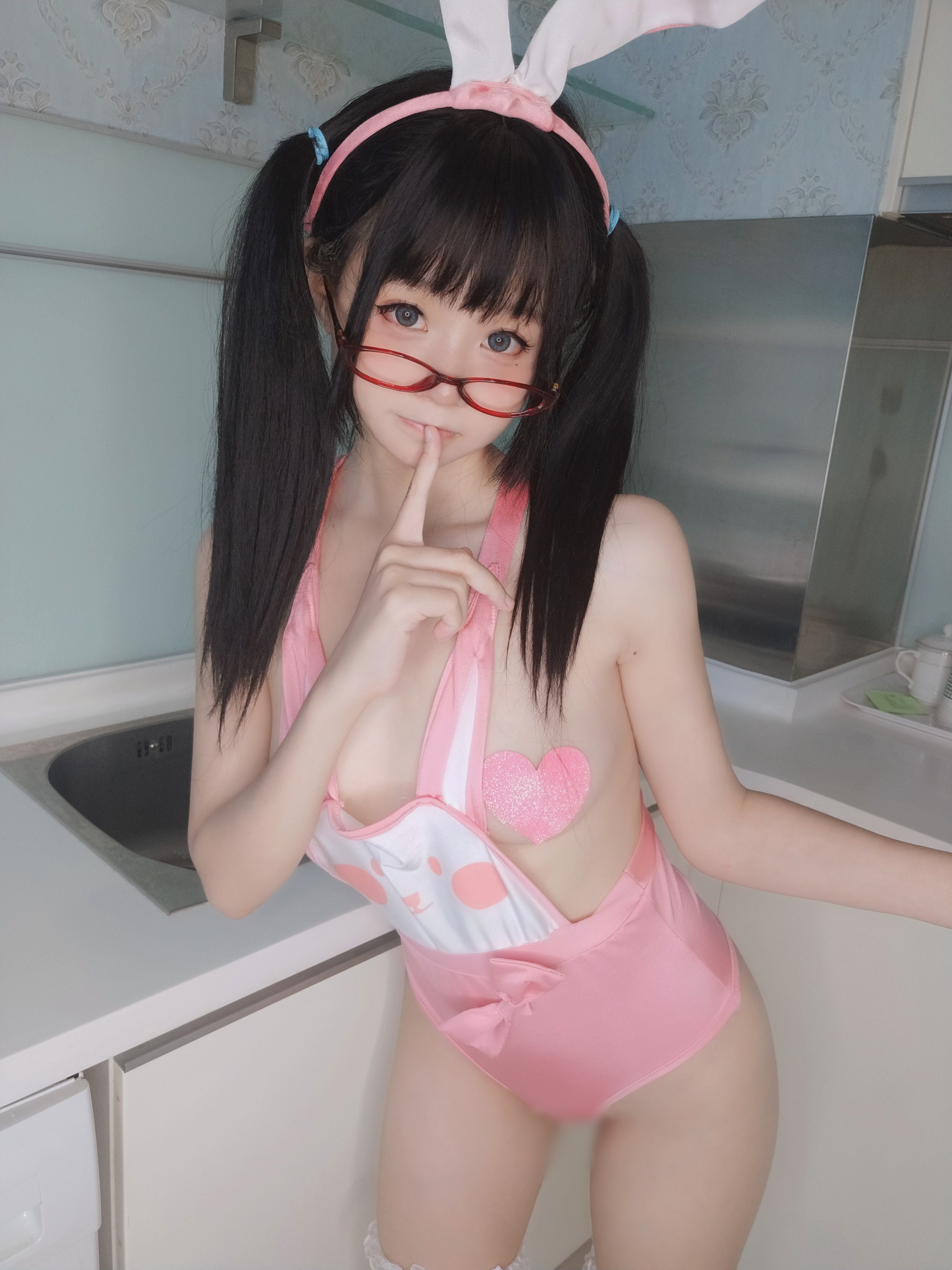 粉末(27)
