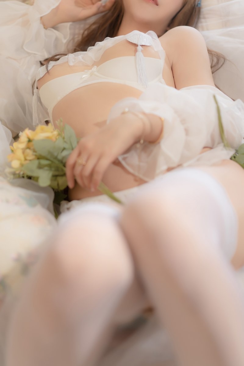 [Cos]过期米线线喵 - 坠落天使[64p](58)
