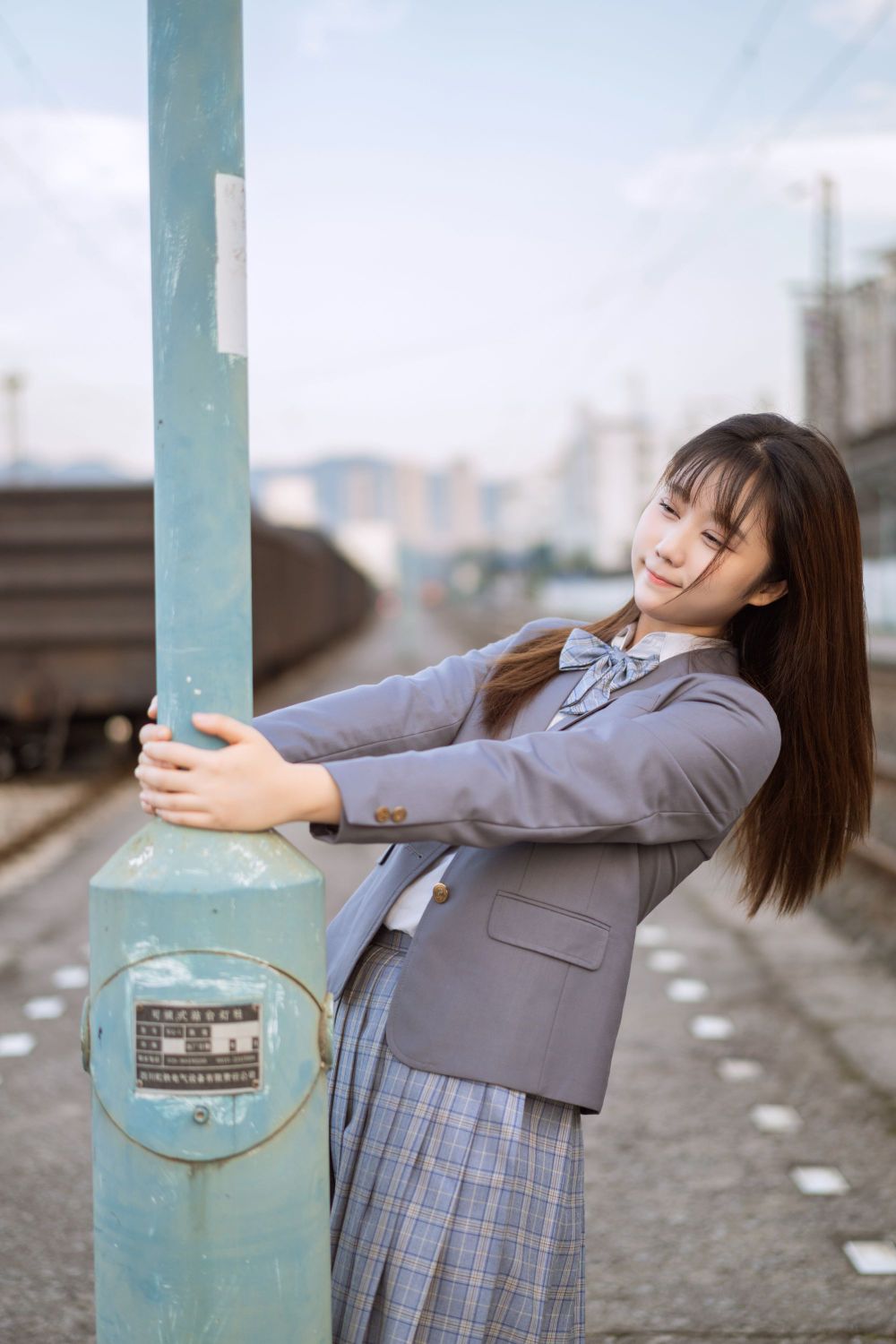 镜酱-私奔 制服[30P](15)