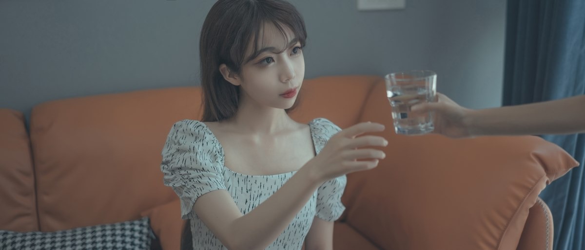 [性感写真]杏仁曲奇 – 反差表姐[102P](7)