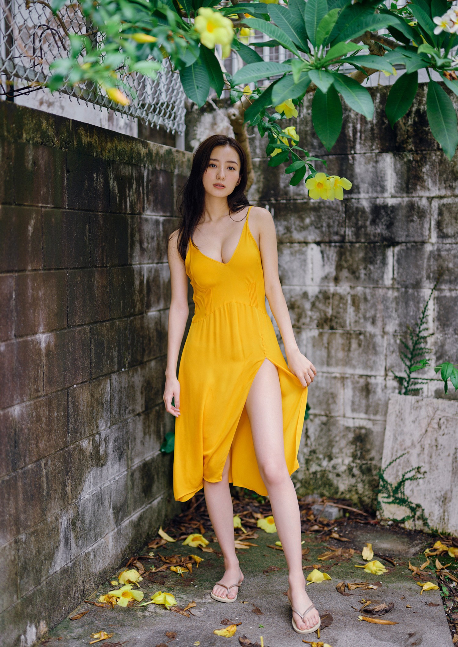 Riho Takada 高田里穂, 週プレ Photo Book 「完成された未完成　アナザーエディション」 Set.03(17)