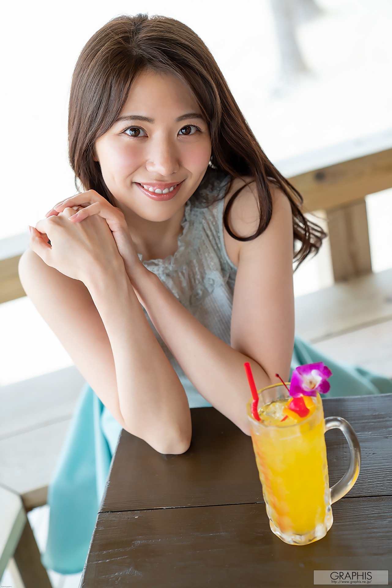 [Graphis] Gals - Aika Yamagishi 山岸逢花 200P(99)