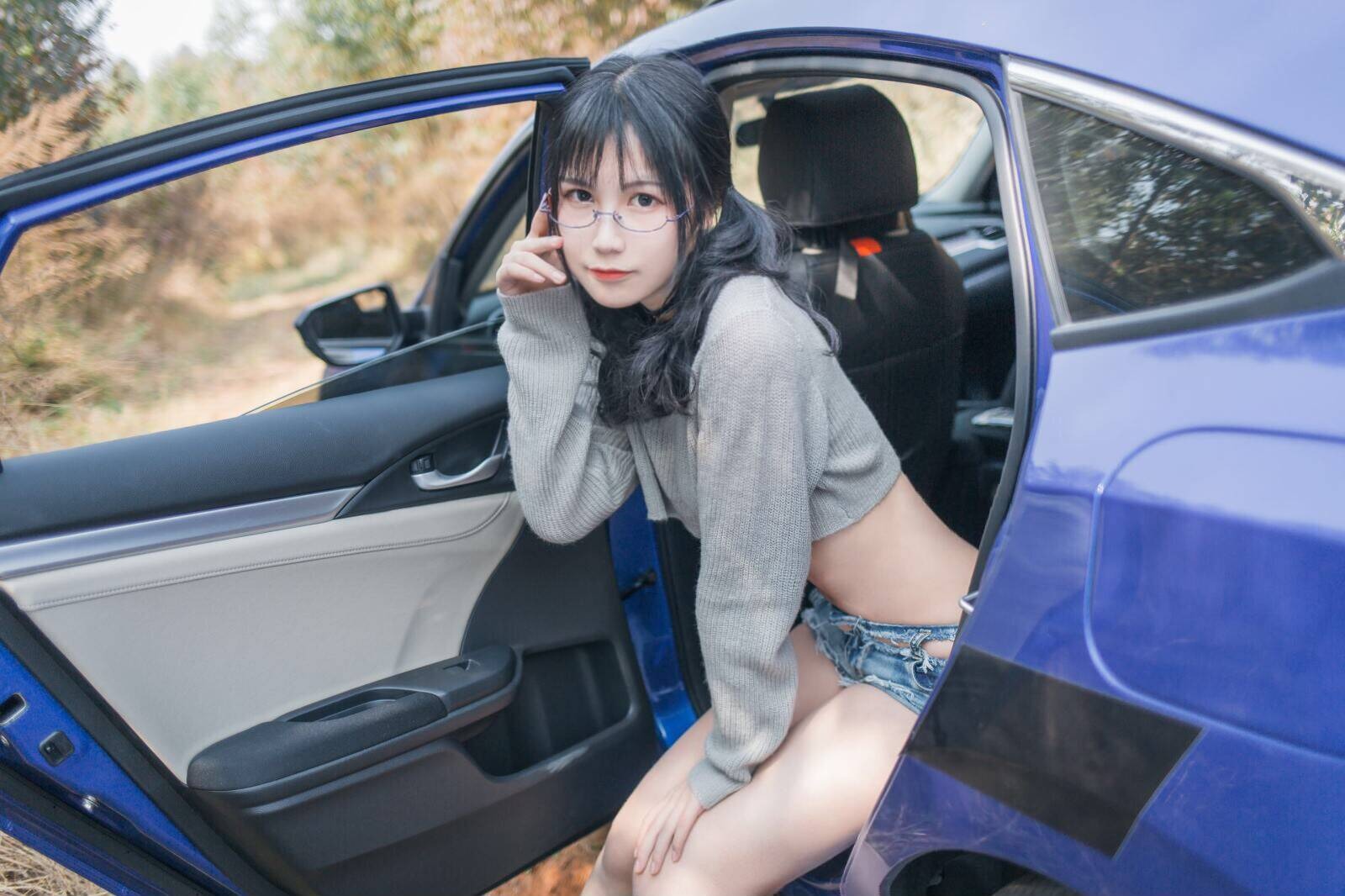 逐月Su 野外露出-车内篇  45P(1)