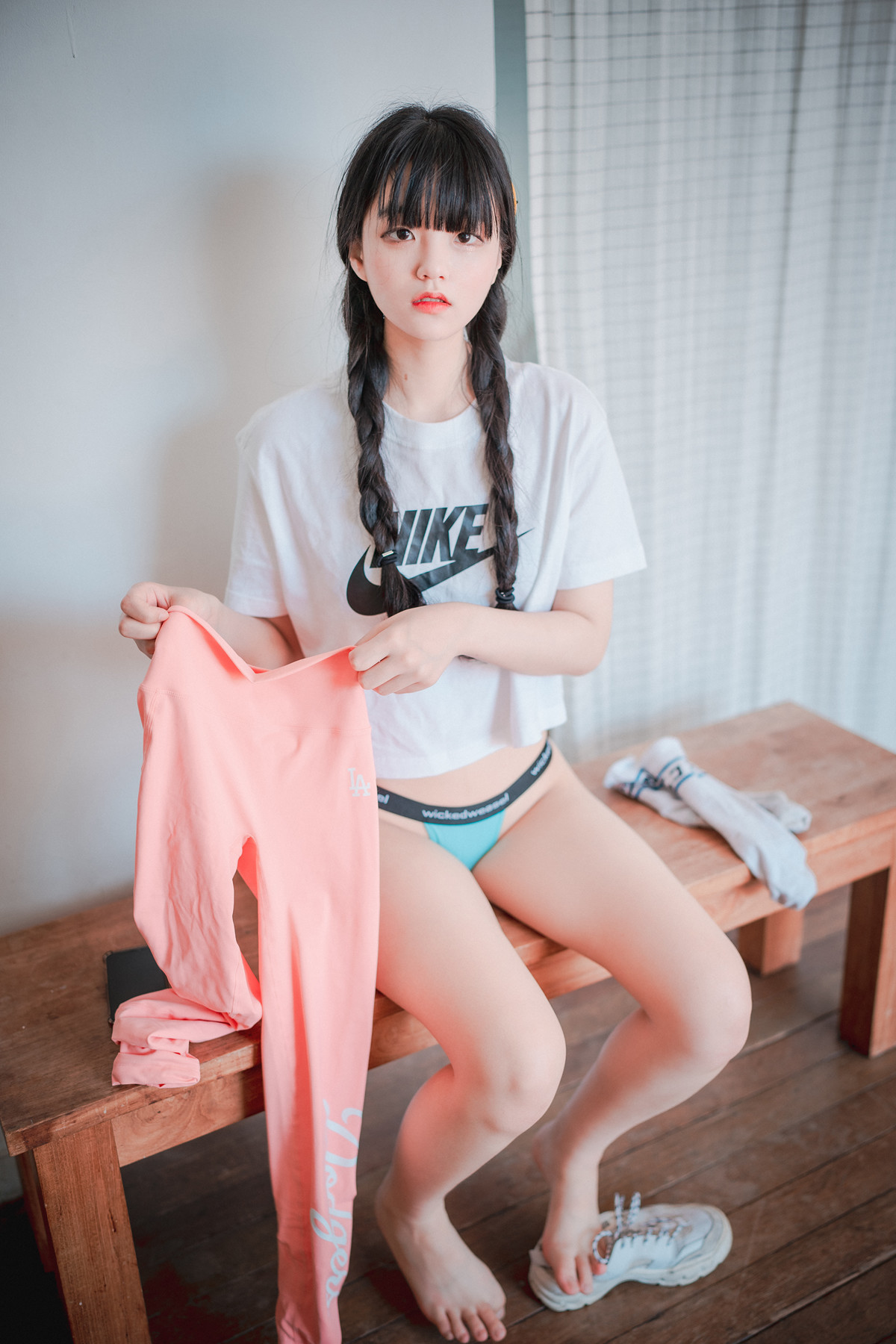 Jeong Jenny 정제니, DJAWA &#8216;Loose and Tight Pink&#8217; Set.03(32)