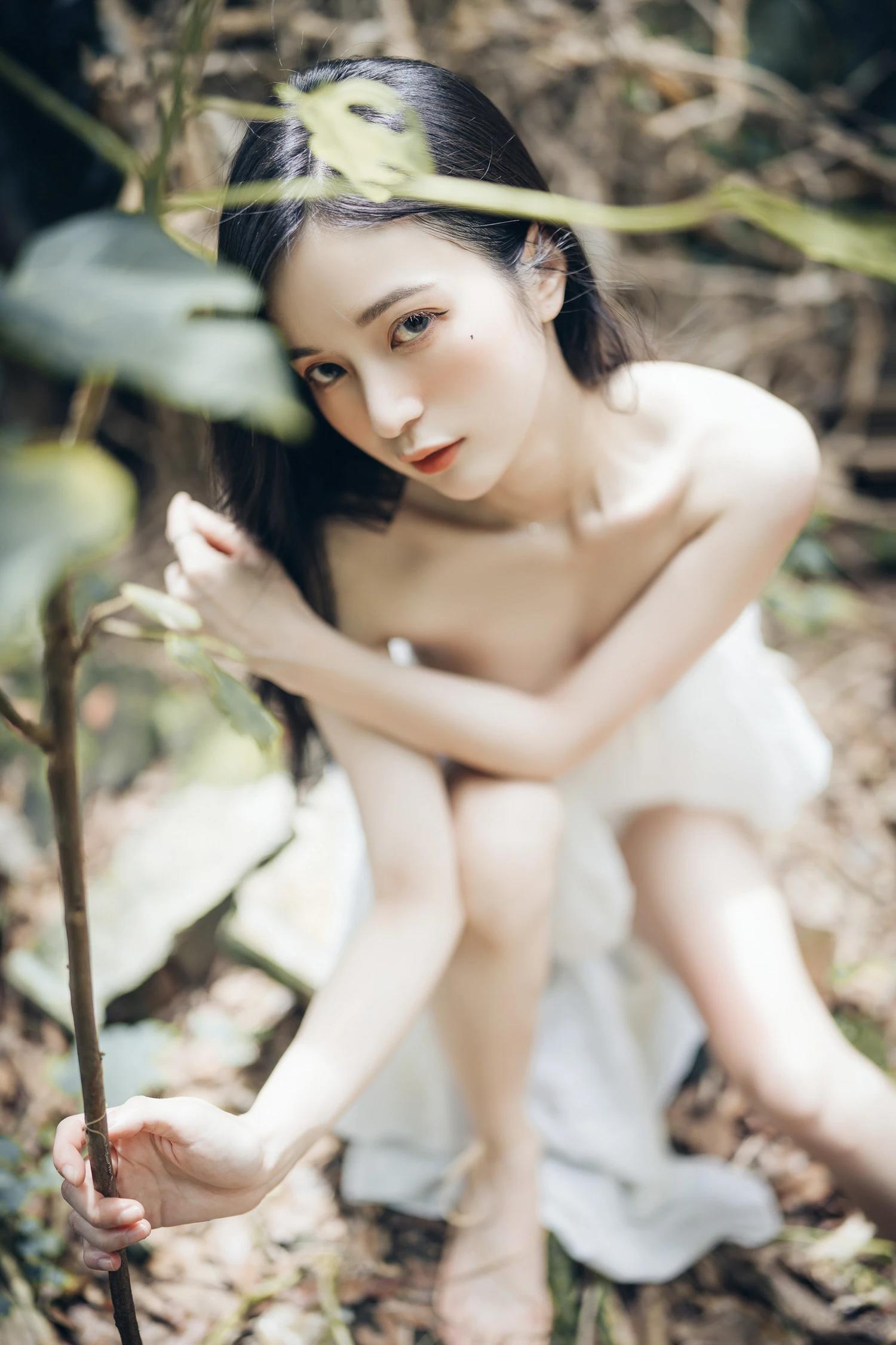 仙仙辰生日最大尺度呈現?實體寫真電子版限定尺度?內容超級豐富 用心 Vol.01(8)