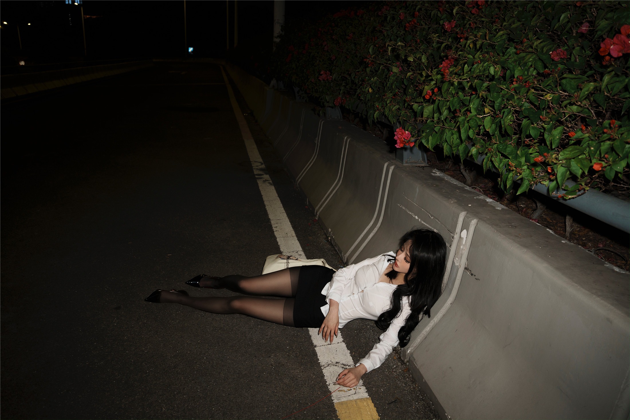 您的蛋蛋 - 尾随 85P(13)