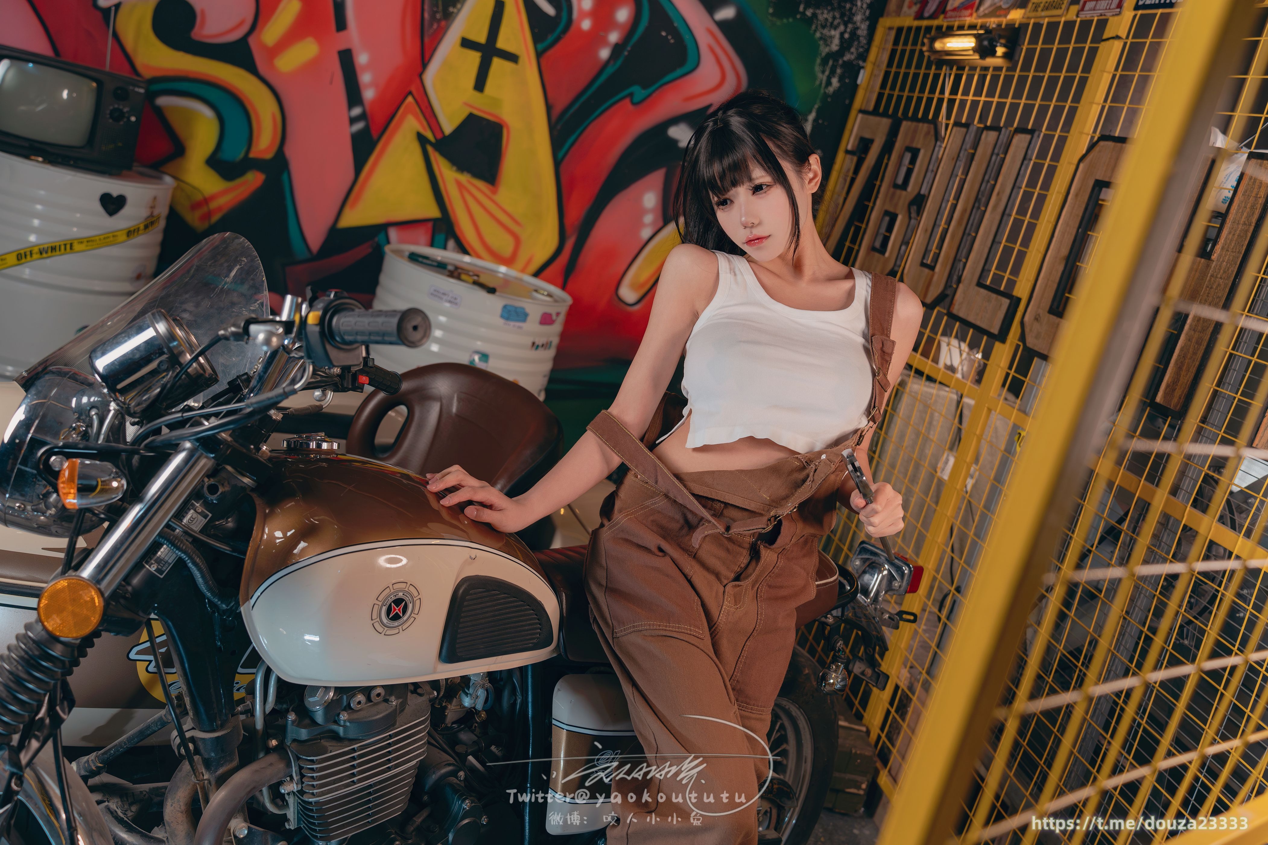 1月作品『机车修理工』70P+1V Shake it（2月22打赏群资源）(3)