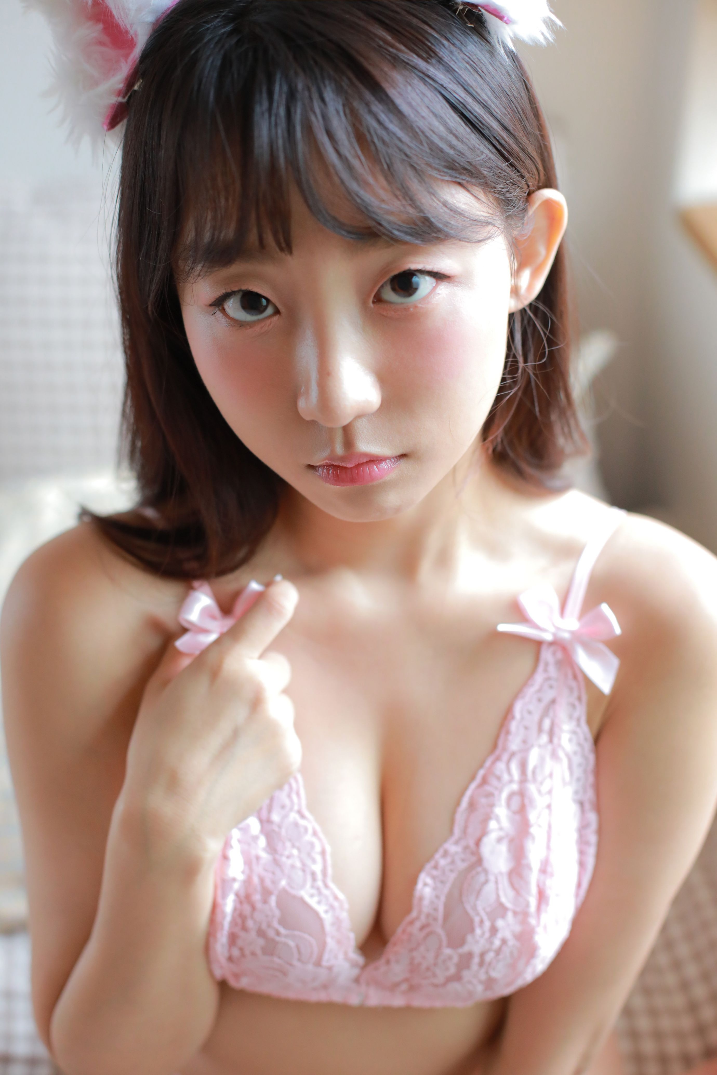 Eunji Pyo - NO.07 Eunji’s Digital Photobook [2022-2 HOME] [201P1V-857MB](35)