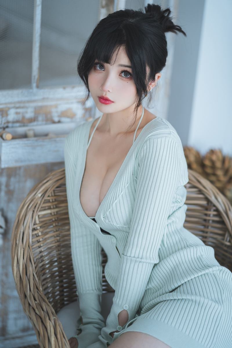 [Cos]凉凉子 - 人妻毛衣 [54P](4)