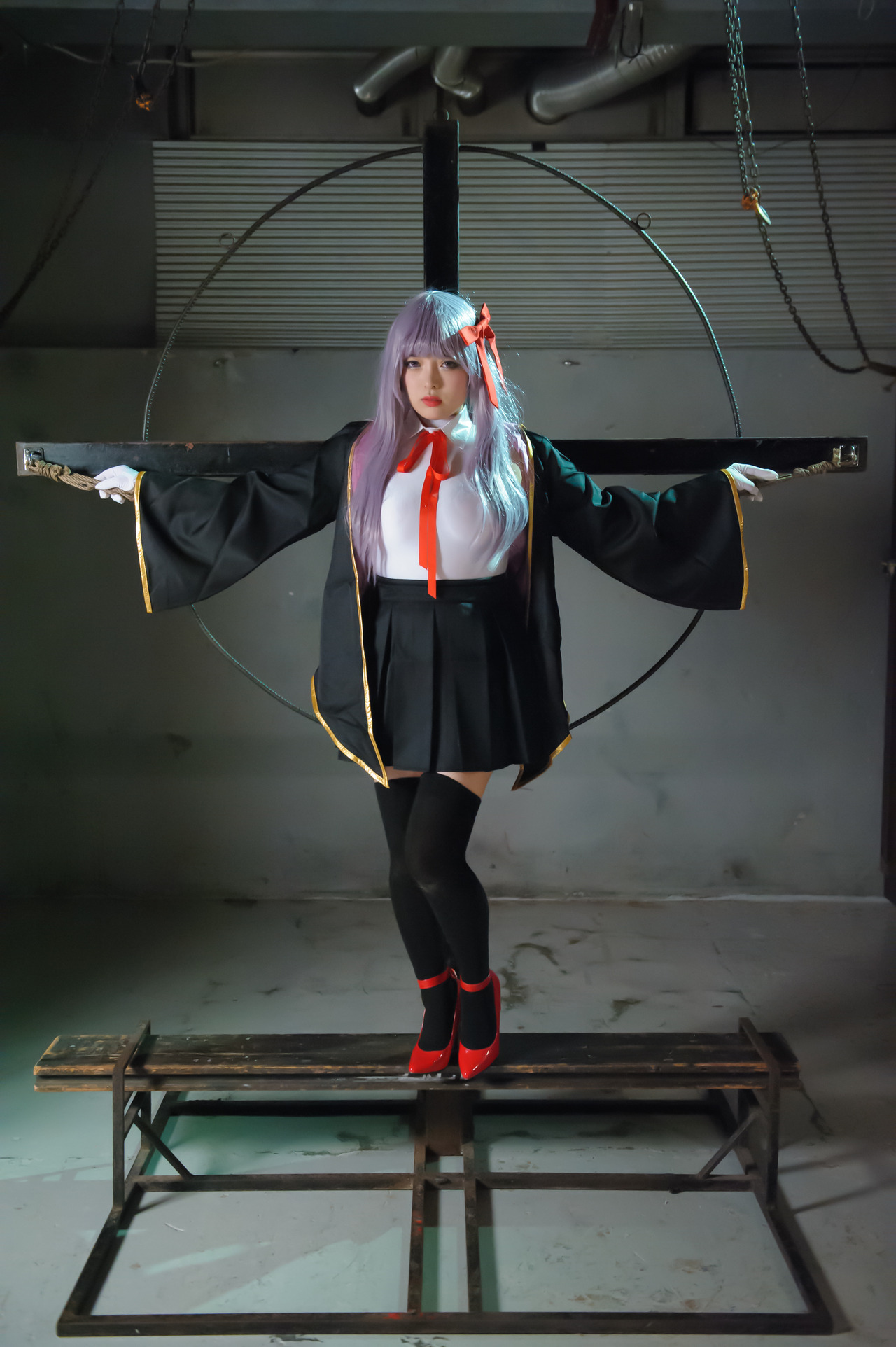 あなたが好きなのは？ダークな世界観で緊縛されている少女(30)