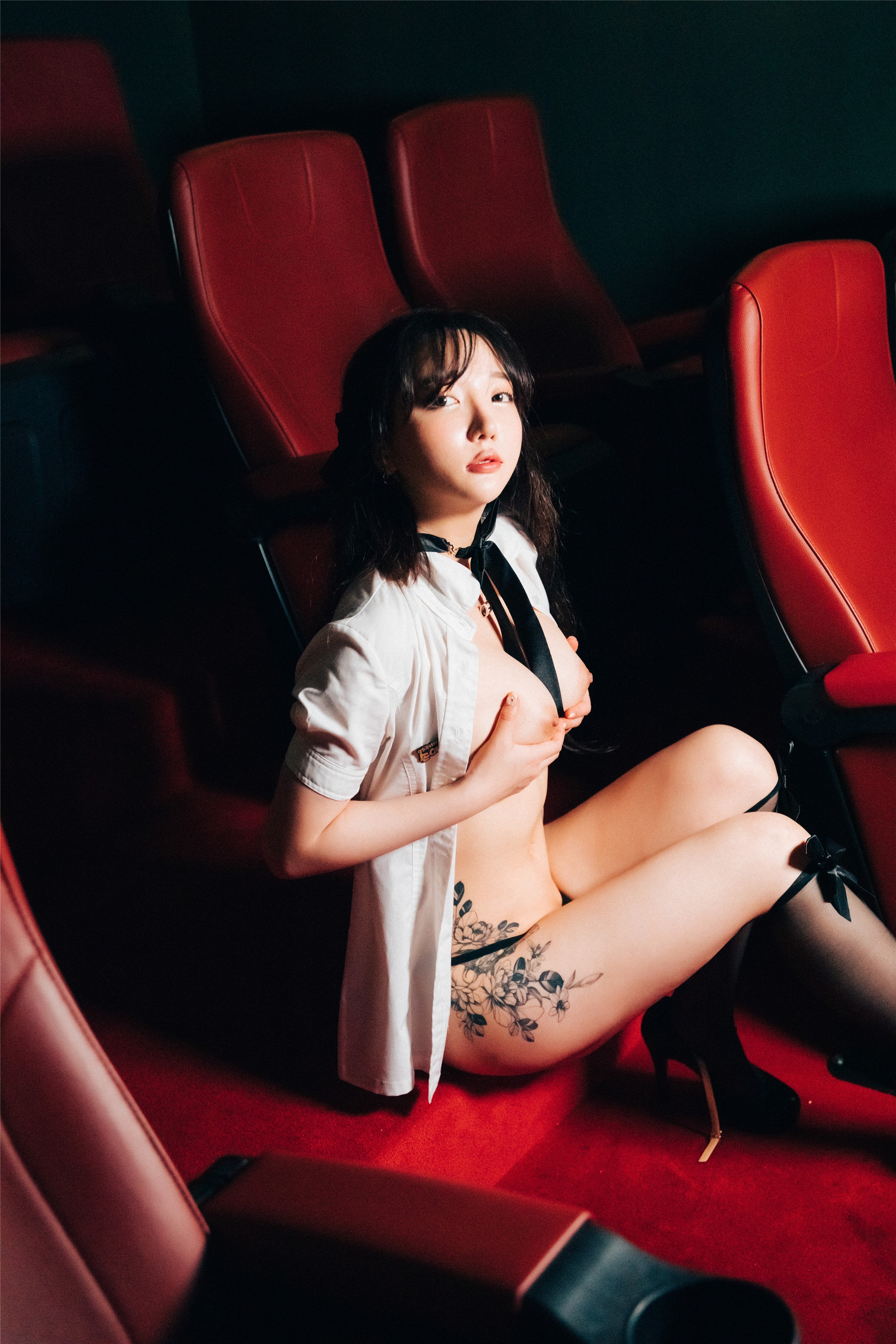 [Loozy] Son Ye-Eun (손예은) - Ticket Girl 120P(101)