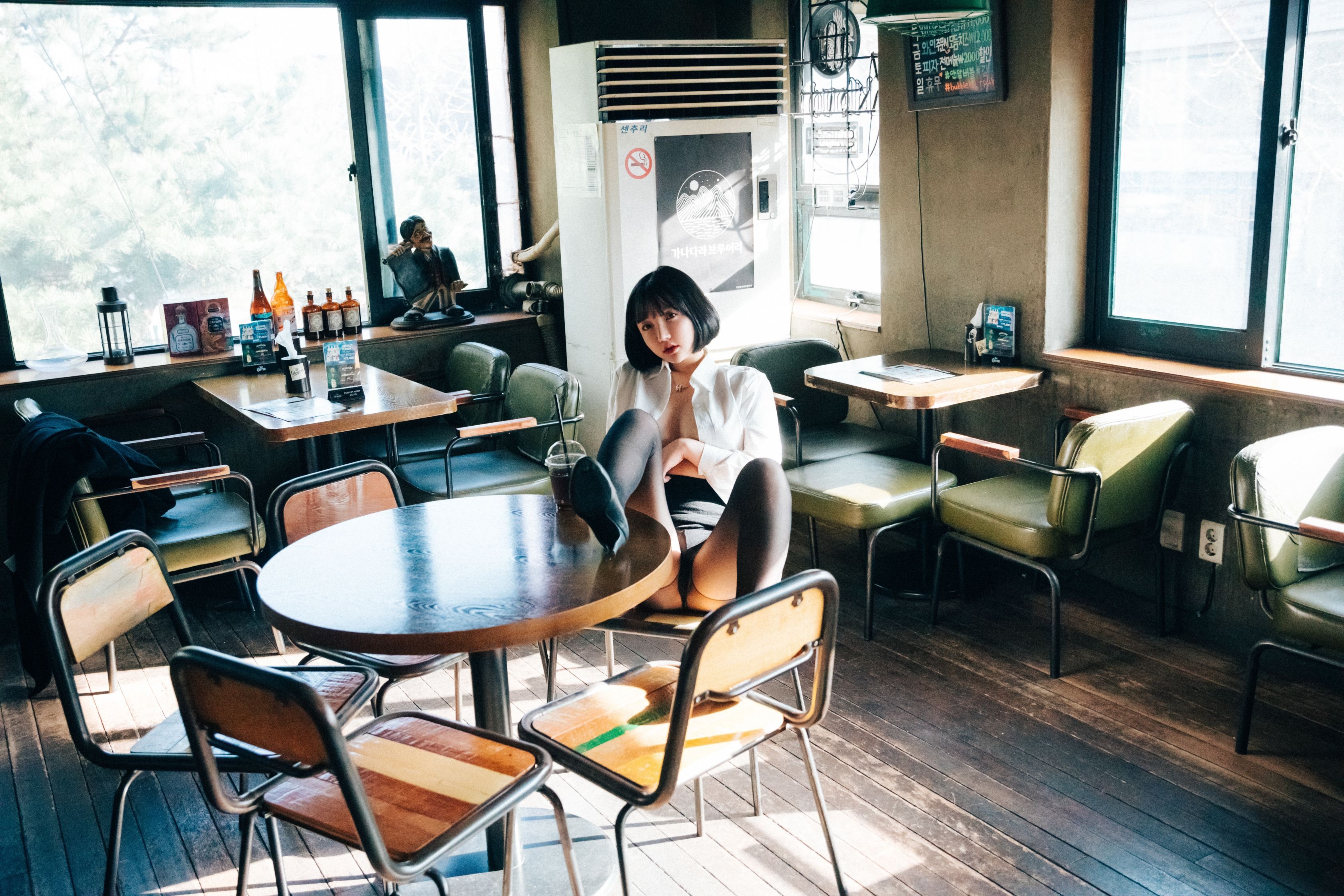 孙乐乐 - [Loozy] Son Ye-Eun (손예은) - Tainted Love Bar(51)