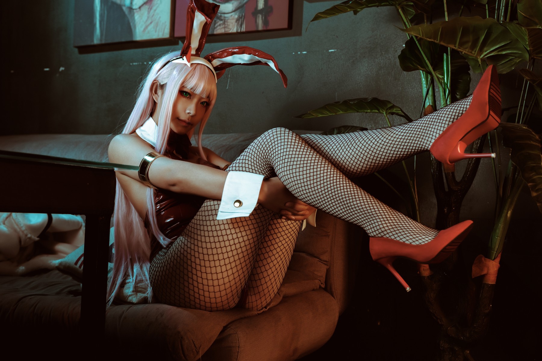 机智的哔啵 Cosplay Zero Two Bunnygirl(14)