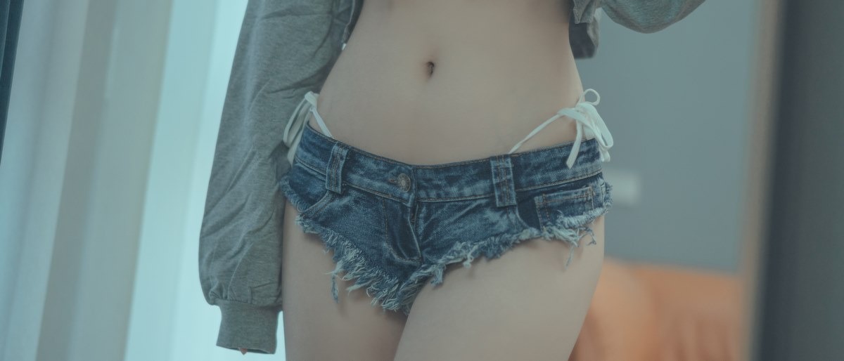 [性感写真]杏仁曲奇 – 反差表姐[102P](26)