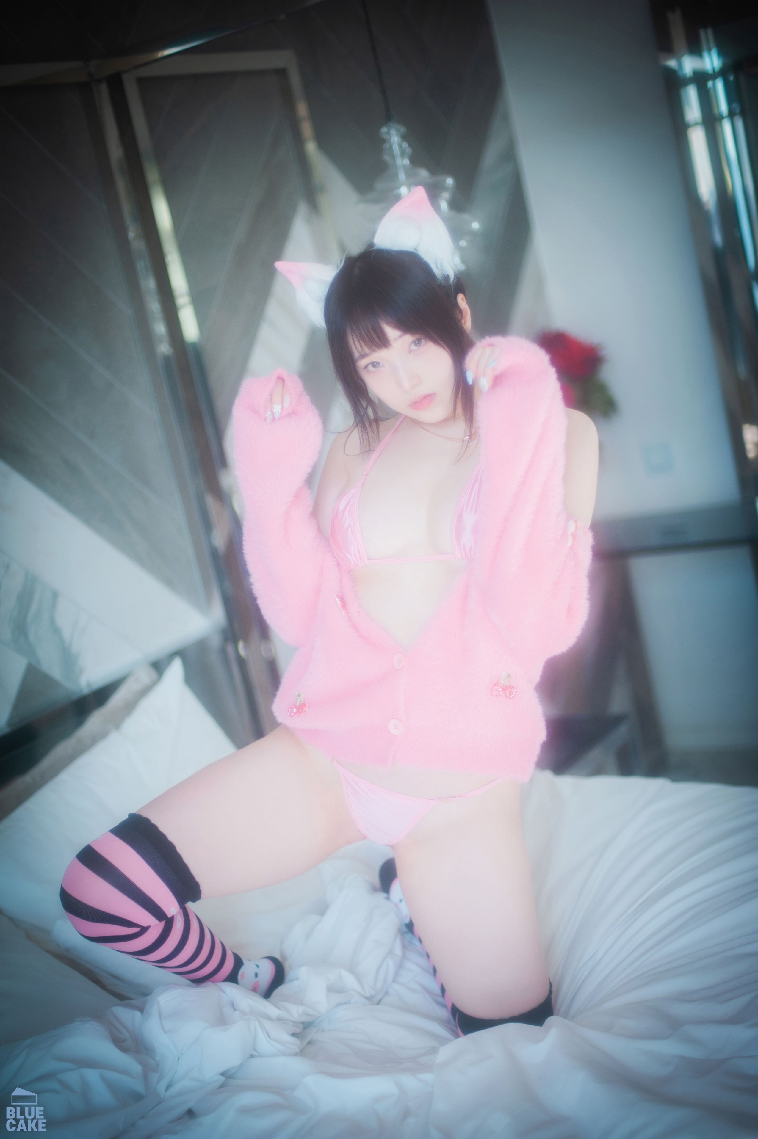 Bambi (밤비) - Naughty Cats Pink & Mint RED(77)