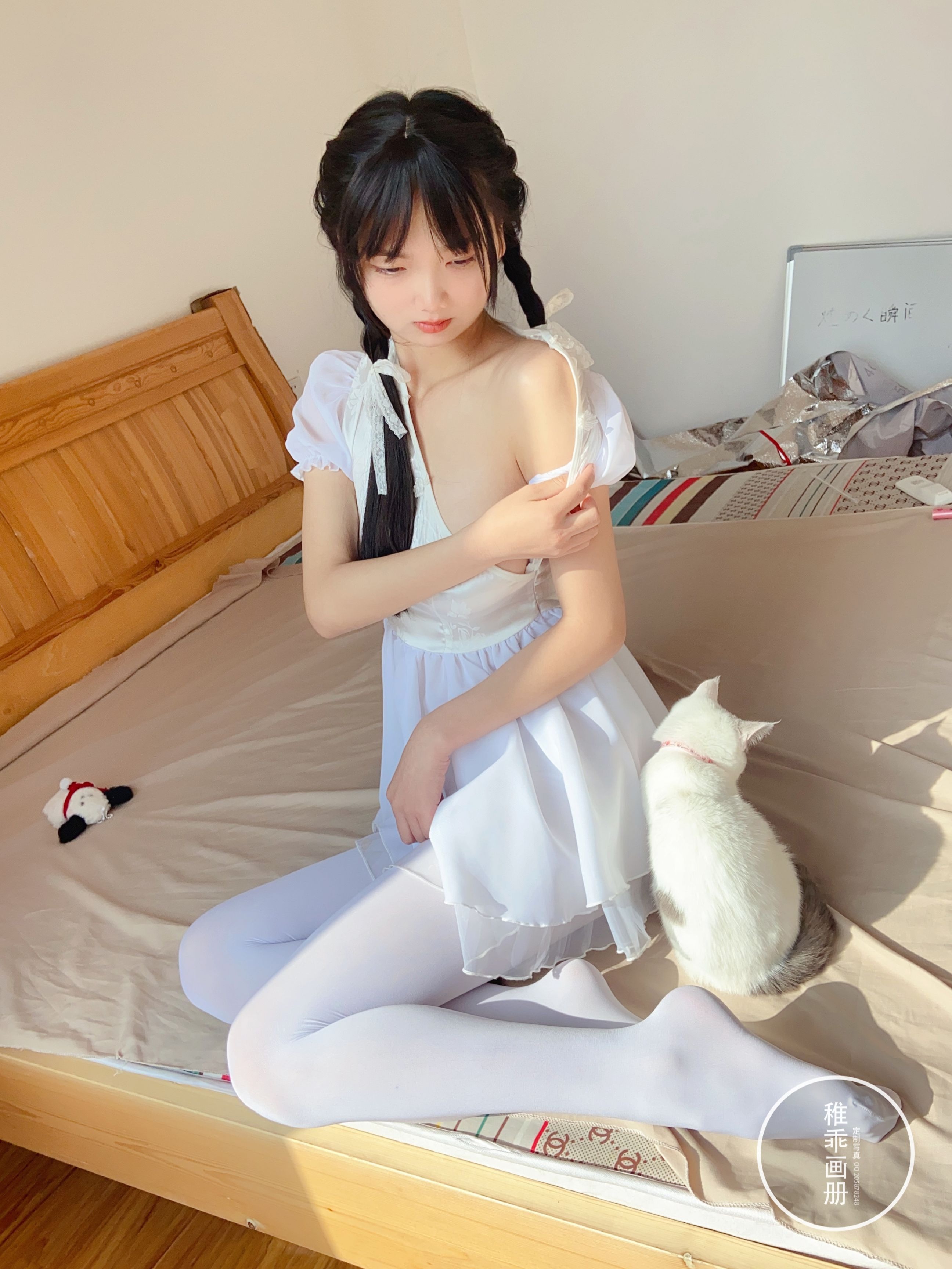 稚乖画册 夜夜 嬉戏 80d白丝 [74P1V-368MB](64)