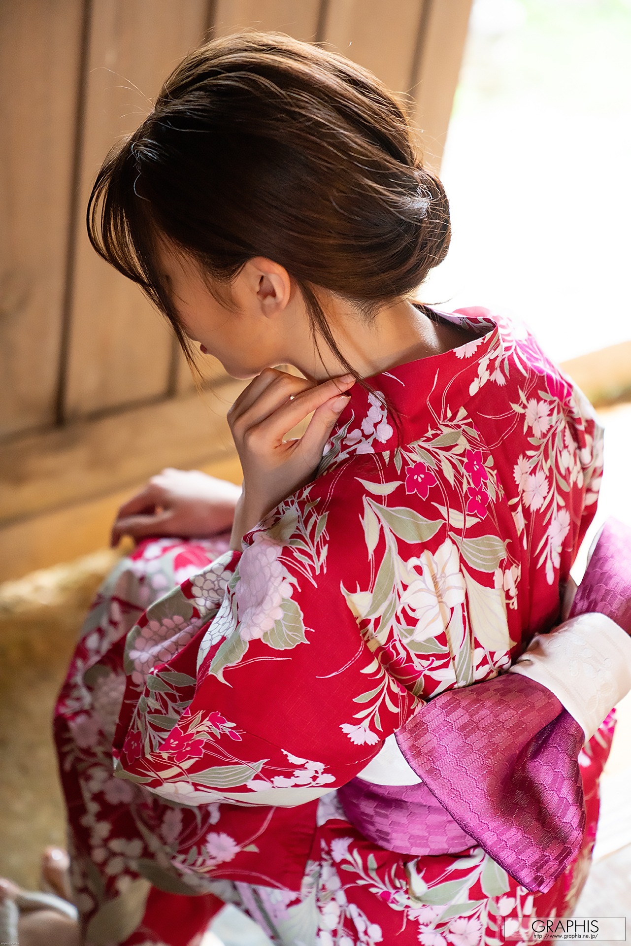 [Graphis] Gals - Aika Yamagishi 山岸逢花 200P(174)