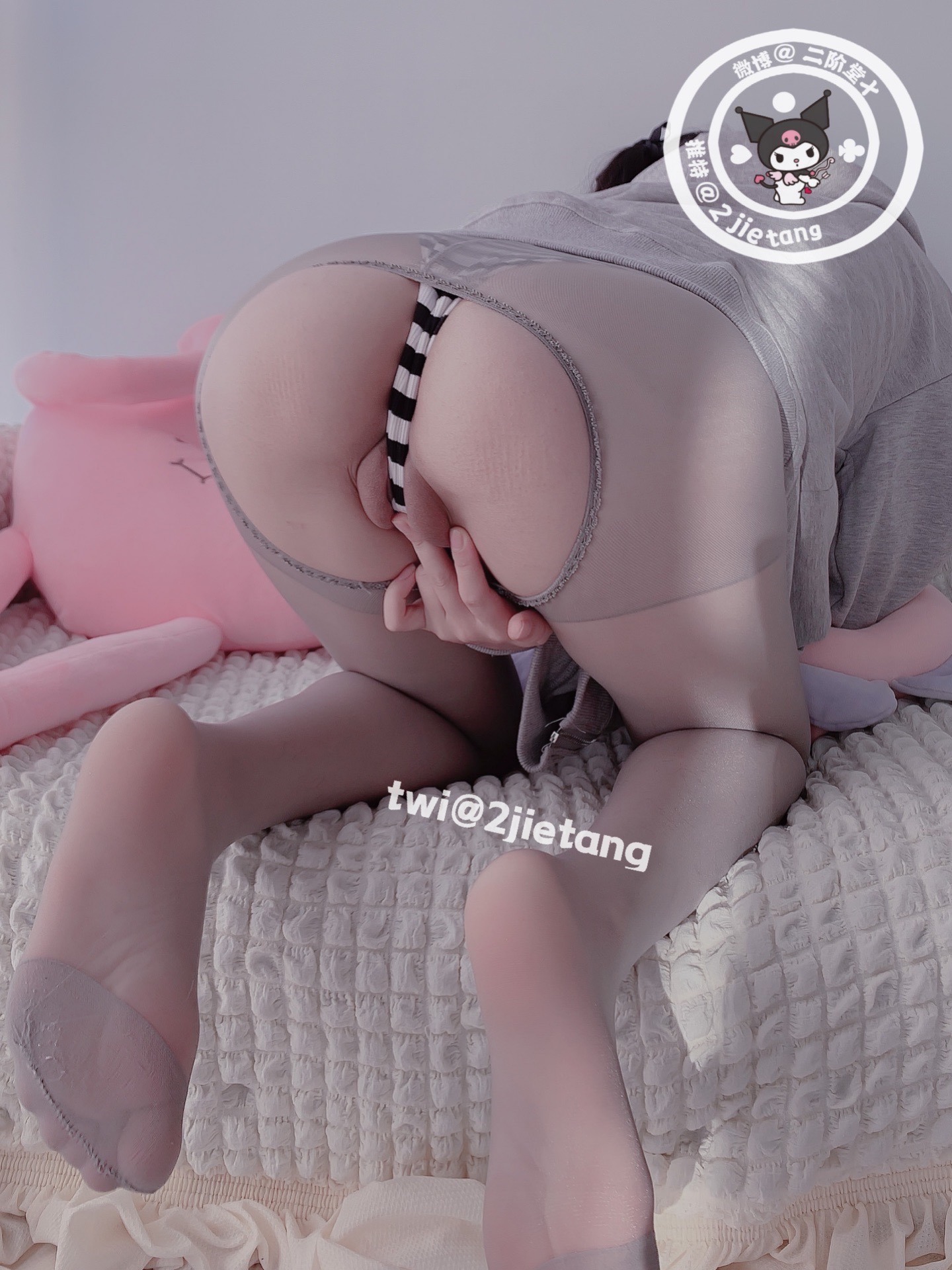 二阶堂 灰色外套 105p(69)