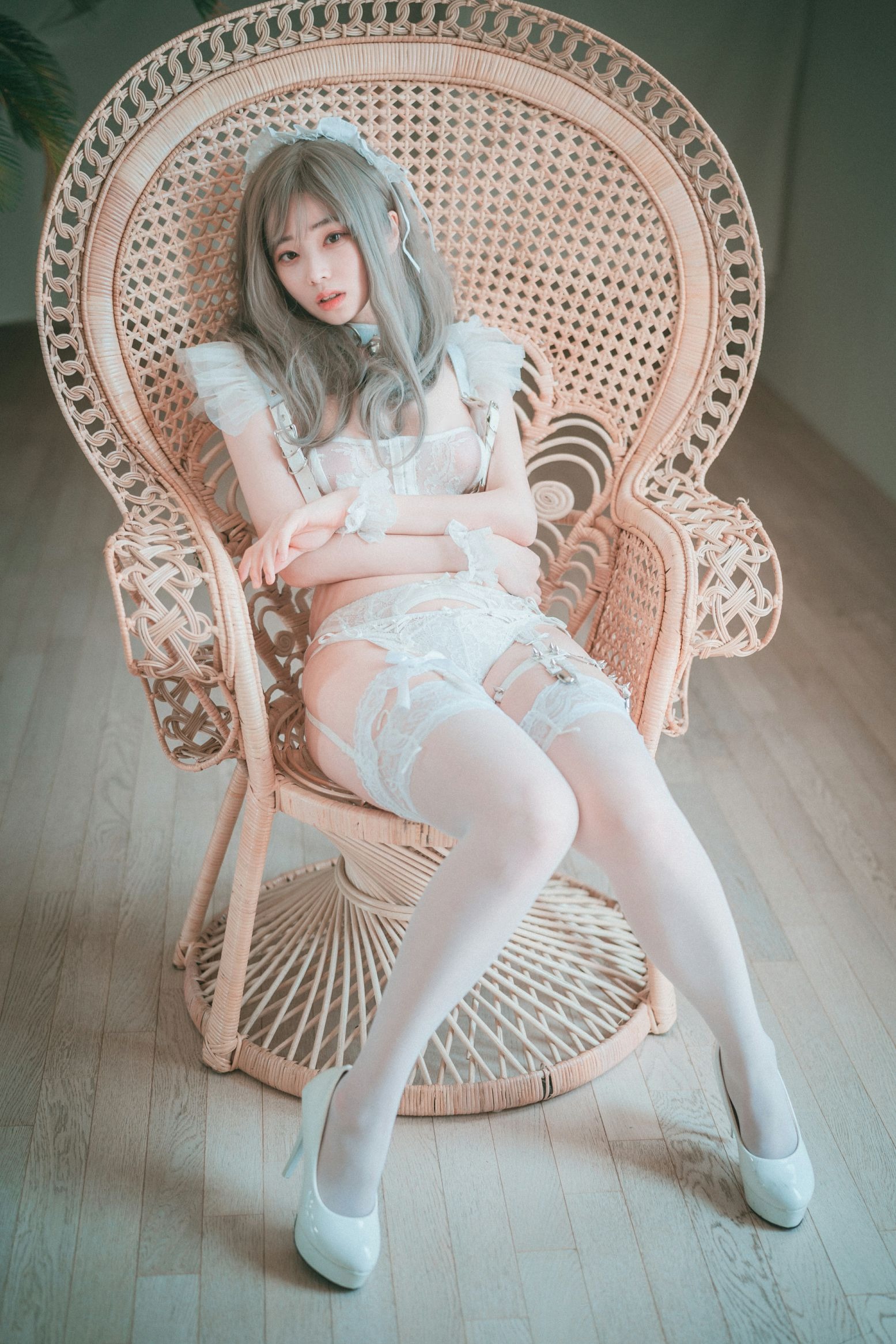Bambi밤비 -  Reine de Blanc (A-side)(27)
