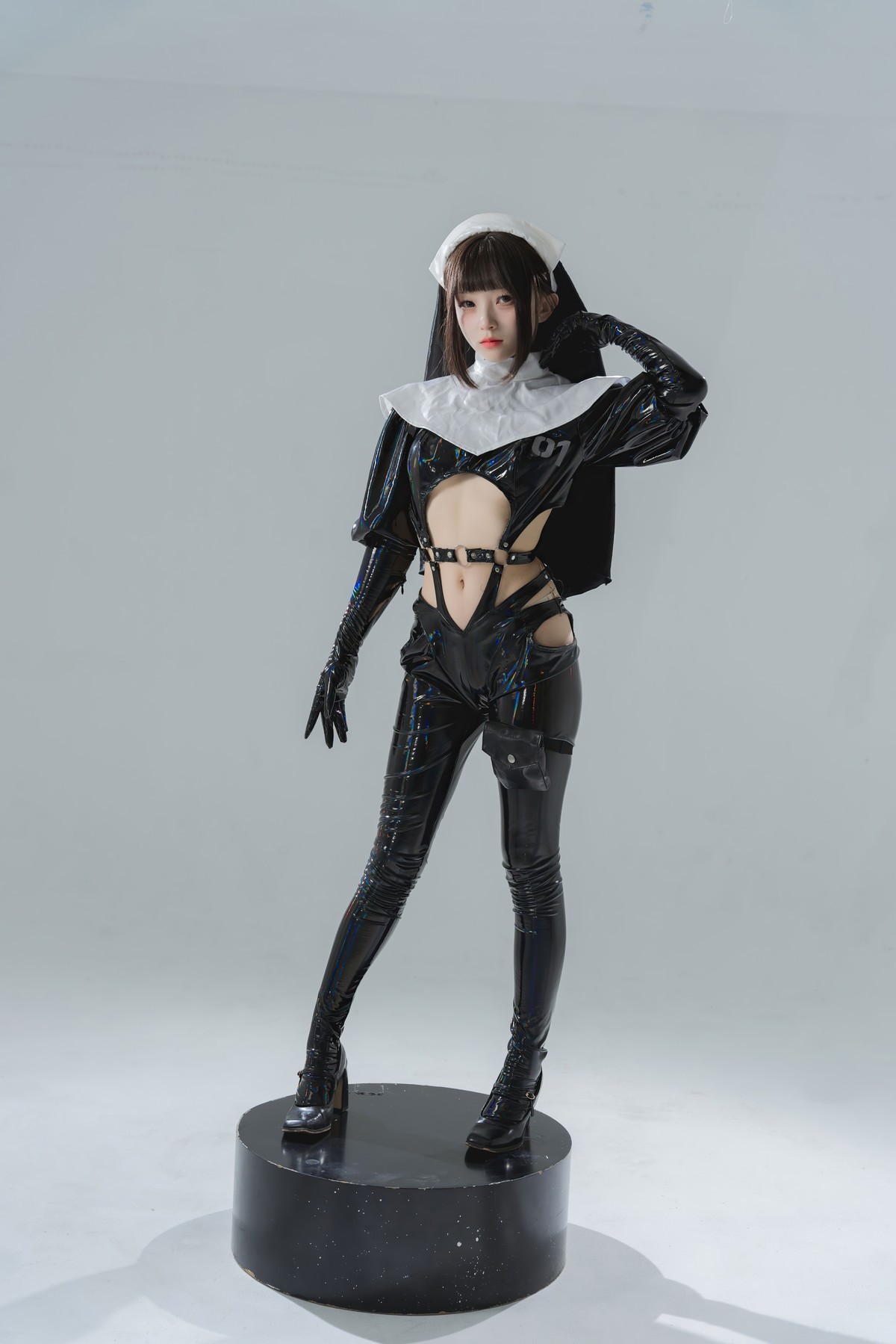 Cosplay 花铃 漆皮修女(25)