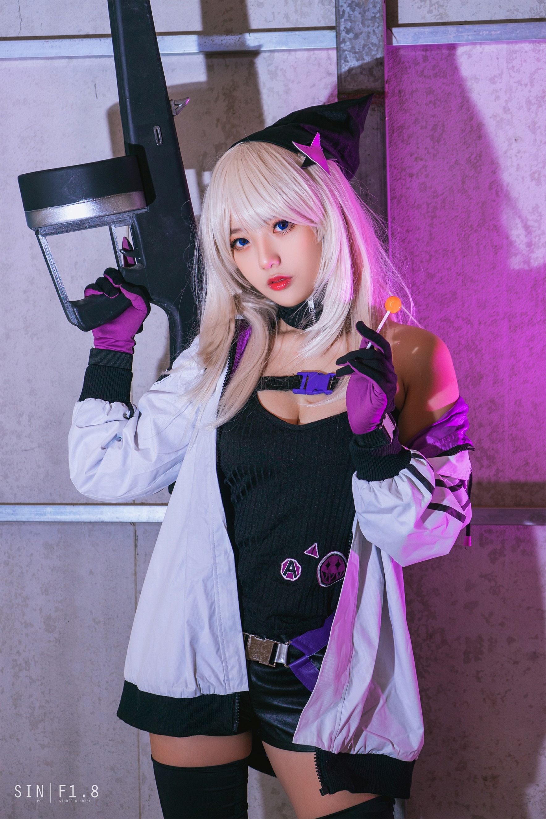 Messie Huang - AA-12(19)
