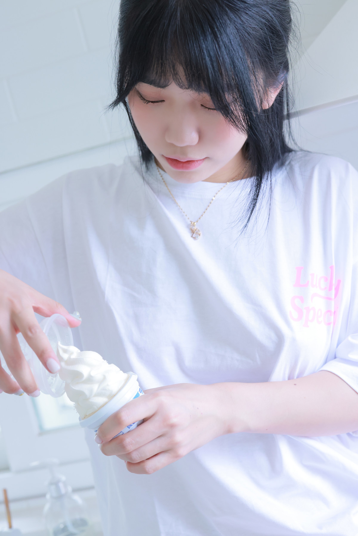 Yui 유이, [SWEETBOX] CREAM Set.02(15)