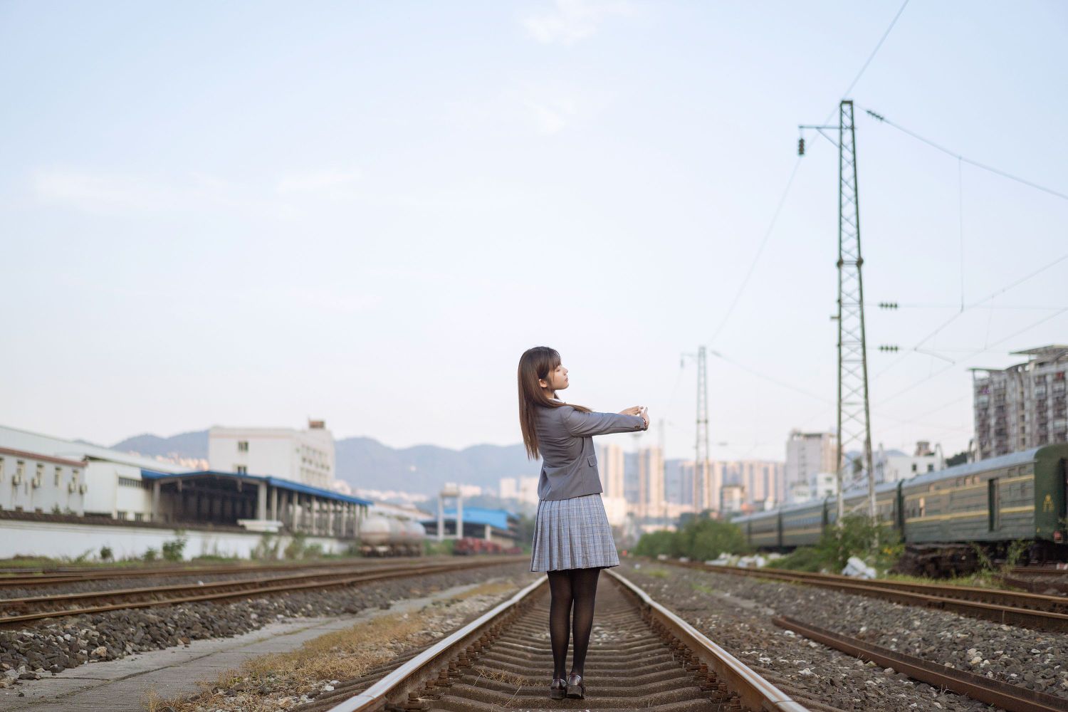镜酱-私奔 制服[30P](7)