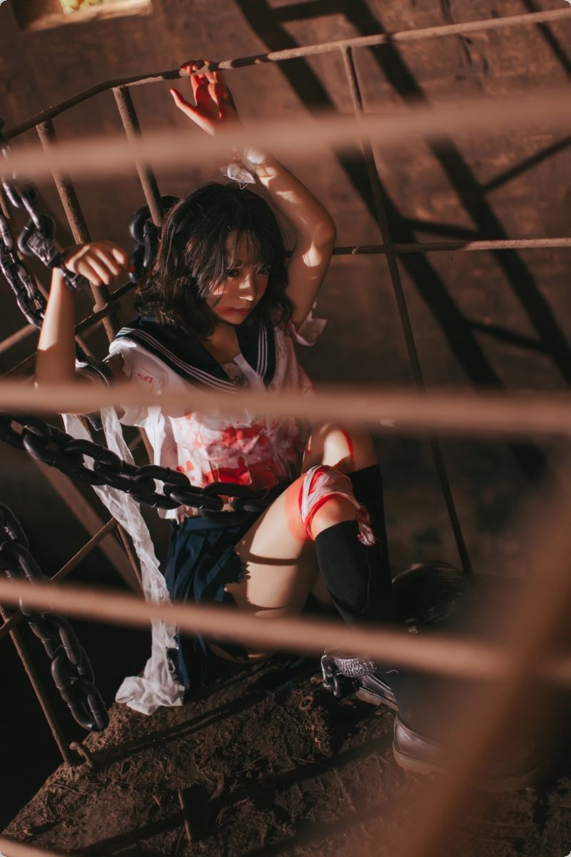 [Cos]疯猫ss- 被囚禁的少女[44P](26)