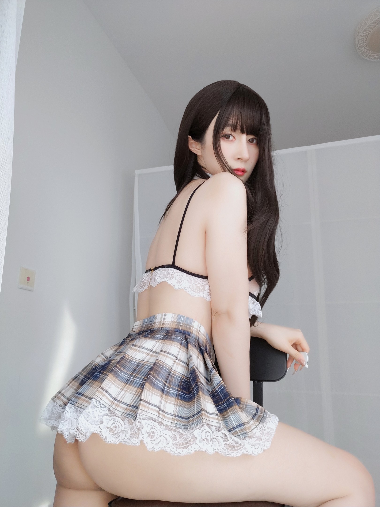 小姐姐白银 – 透明制服(76)