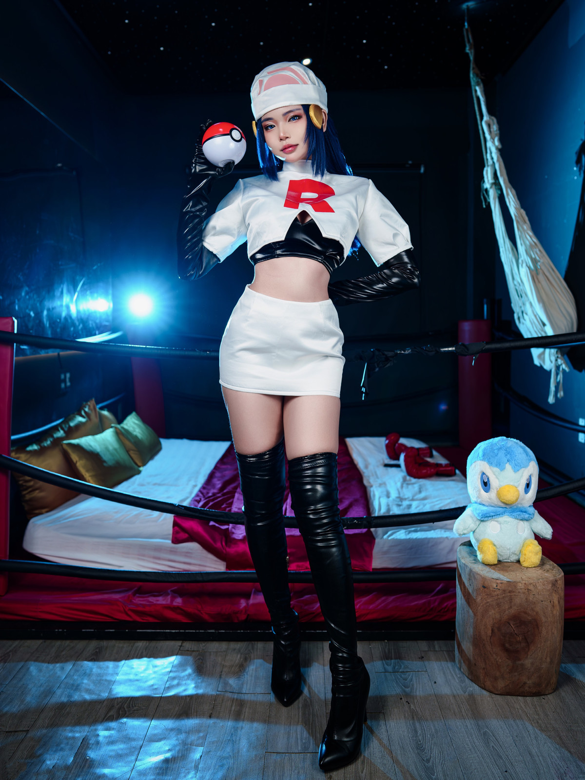 Cosplay ZinieQ Dawn Pokemon in Team Rocket Costume