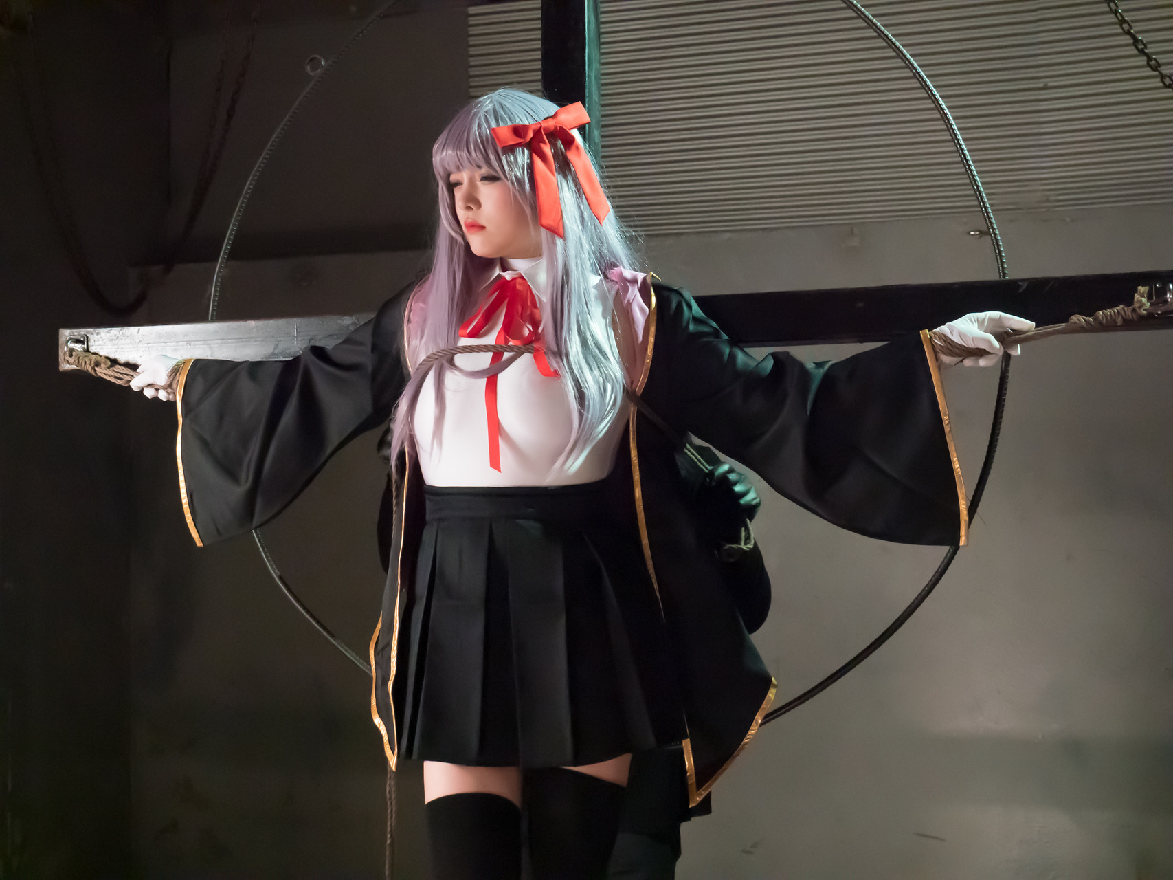 あなたが好きなのは？ダークな世界観で緊縛されている少女(32)