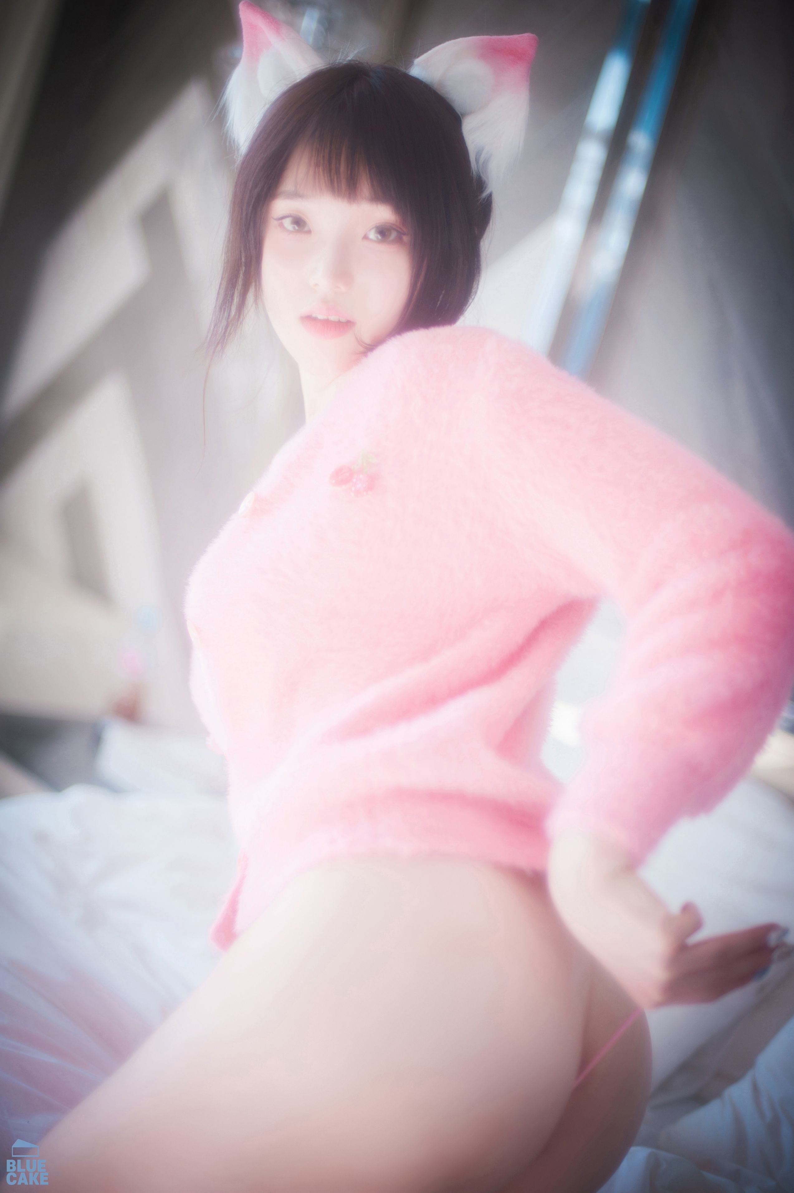 Bambi (밤비) - Naughty Cats Pink & Mint RED(68)