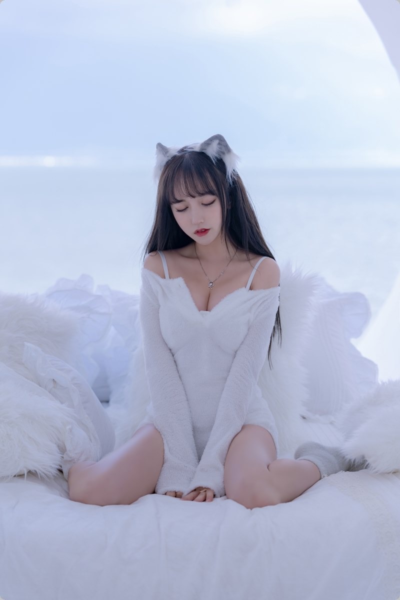 [Cos]过期米线线喵 - 小白狼[56P](21)