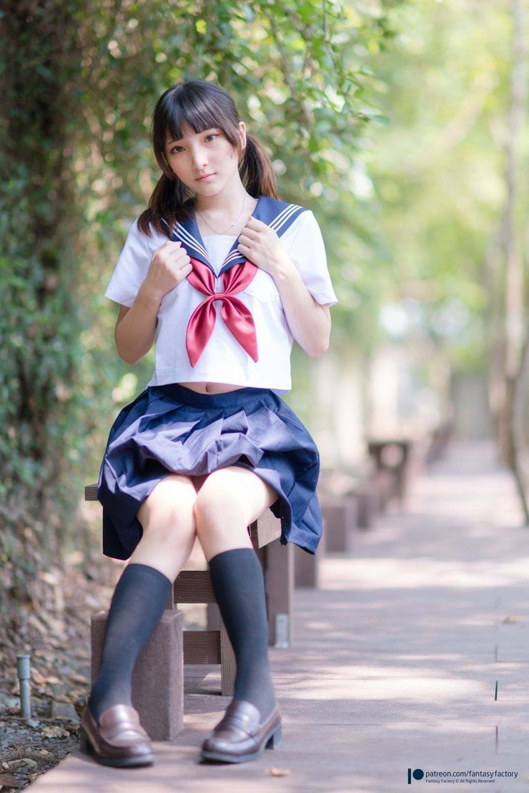 [小丁Patron] High School Girl with Pretty Pussy 皮衣濕身誘惑 (Fantasy Factory)(17)