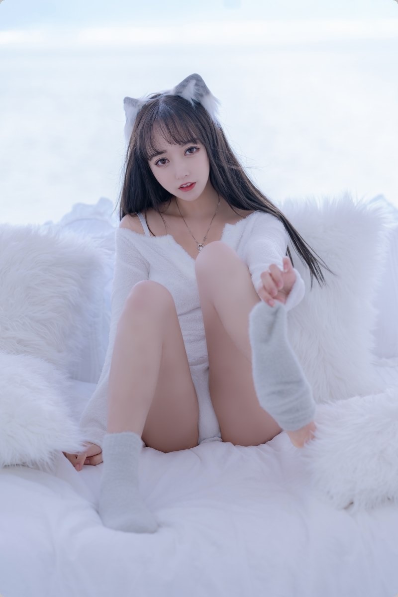 [Cos]过期米线线喵 - 小白狼[56P](32)