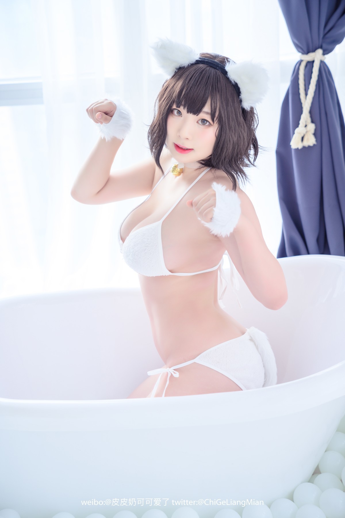 Cosplay 皮皮奶可可爱了啦 白猫(14)