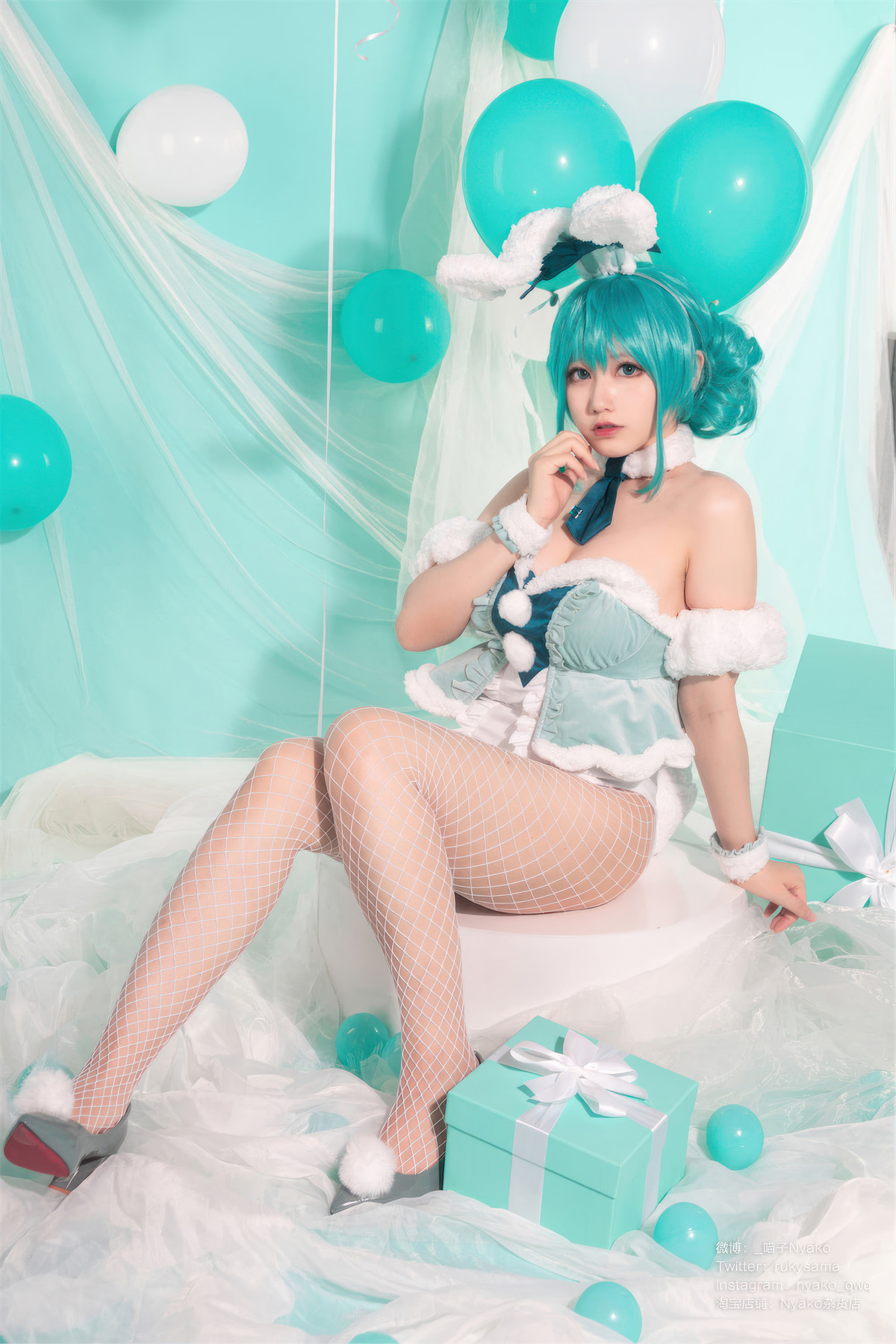 Cosplay Nyako喵子 初音白兔(13)