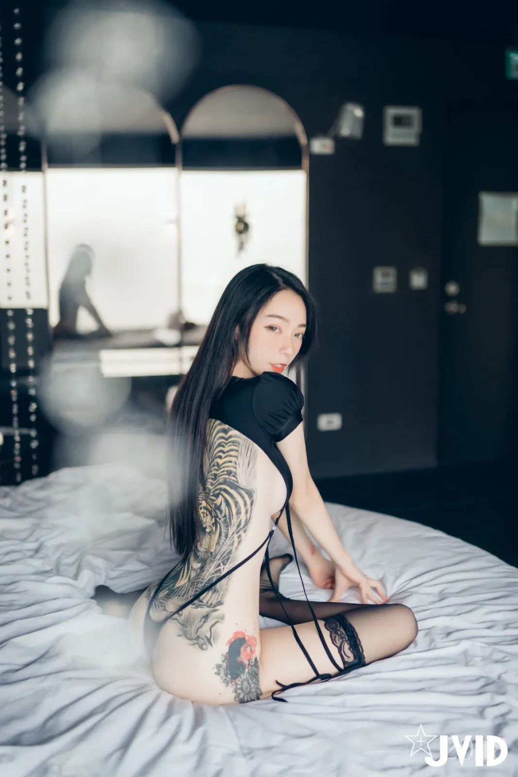 JVID精品 韩国女神飄飄 黑 超猛激凸遮不住 白 透透睡衣 不管怎樣的飄飄都好正啊!! Vol.01(47)