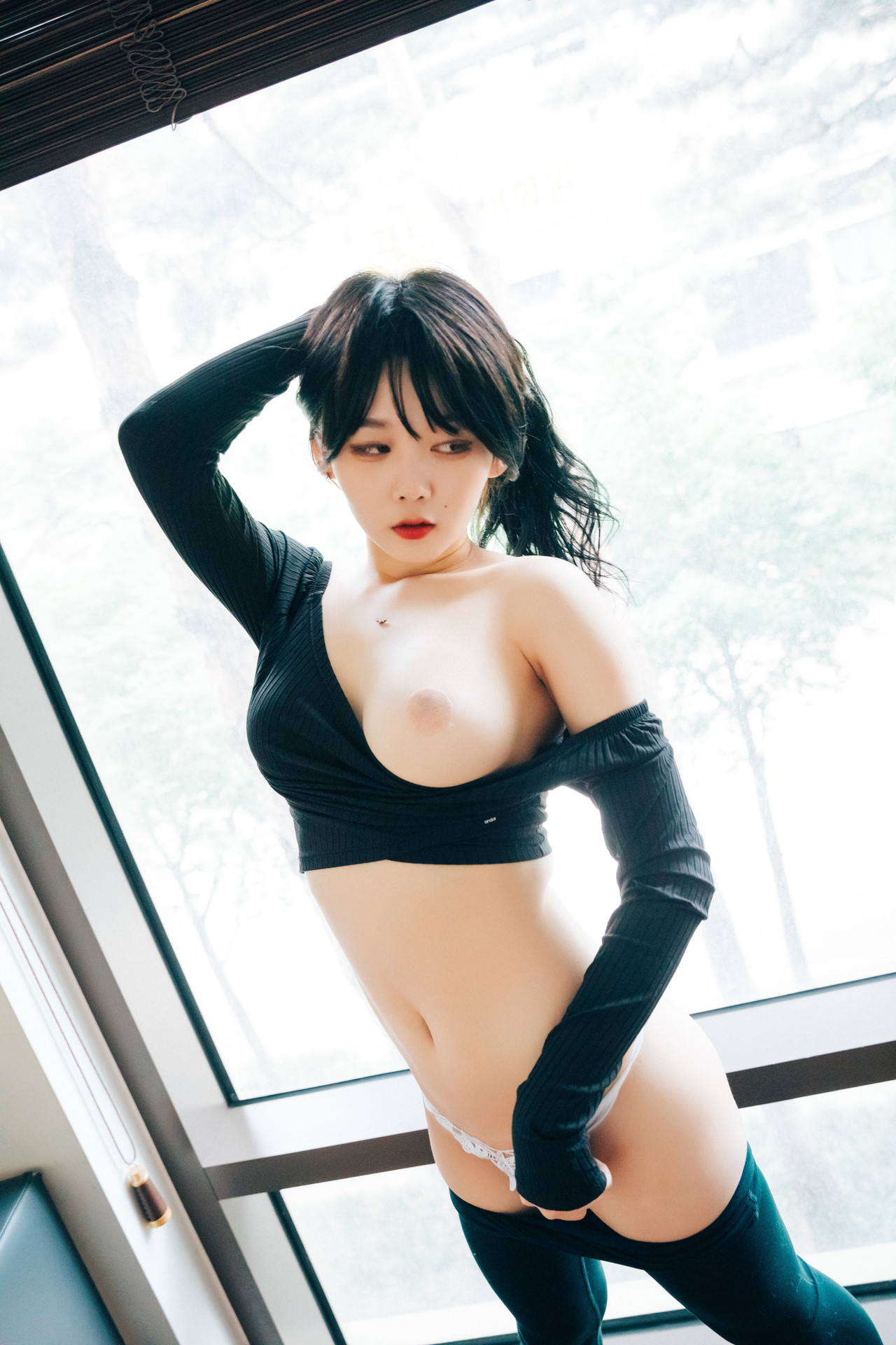 ZIA.Kwon 권지아, [Loozy] Pilates Instructor Set.01(38)