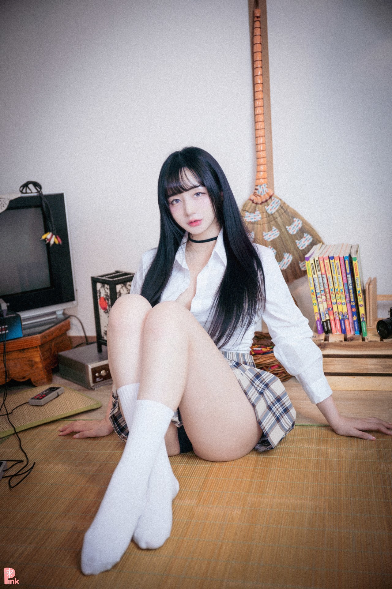 Han Jina 한지나, [PINK] 지나의 교복 생활 (Bright Ver)(31)