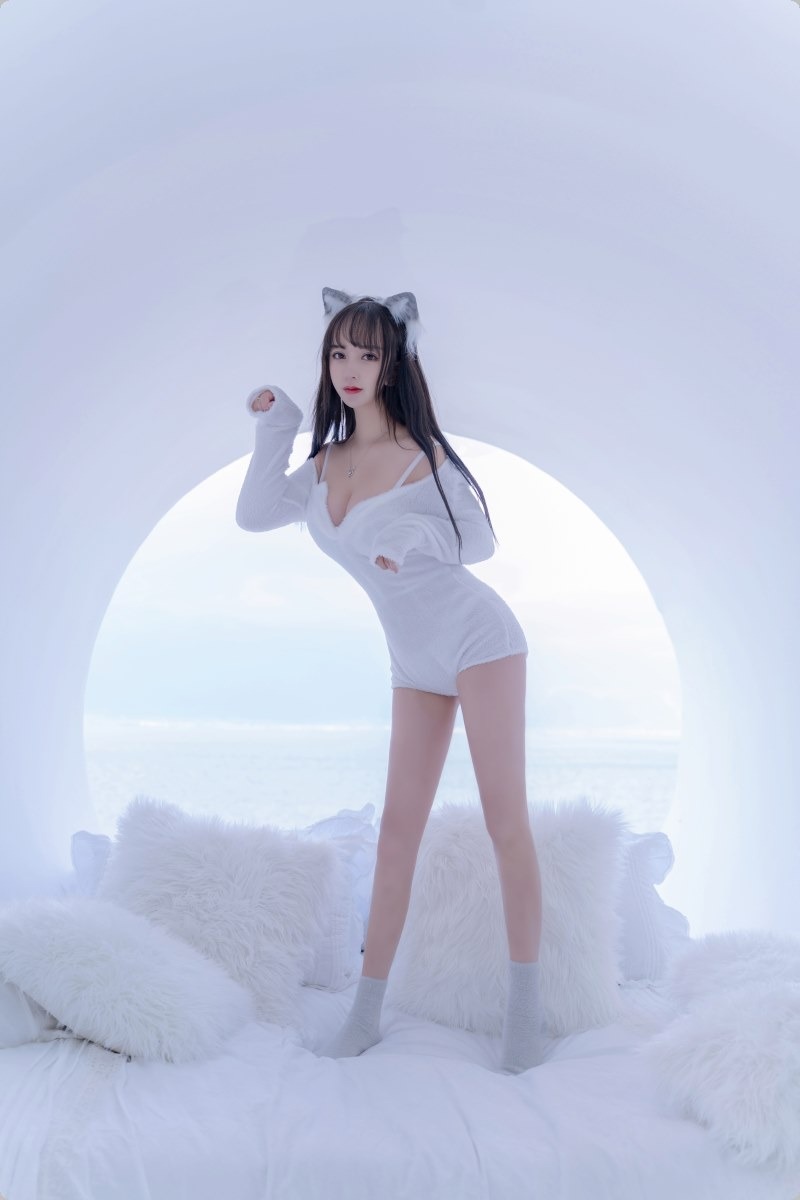 [Cos]过期米线线喵 - 小白狼[56P](39)