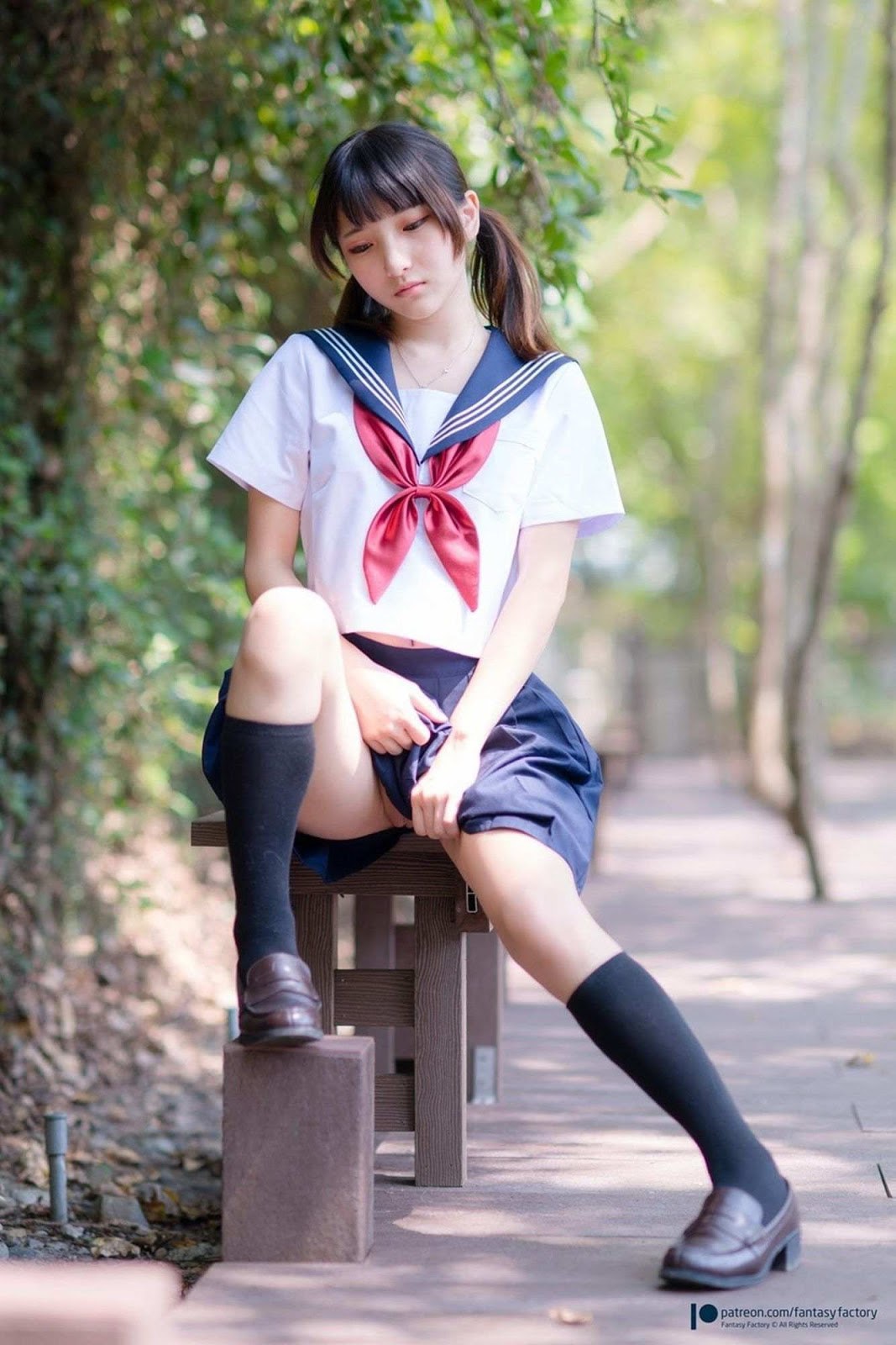[小丁Patron] High School Girl with Pretty Pussy 皮衣濕身誘惑 (Fantasy Factory)(18)