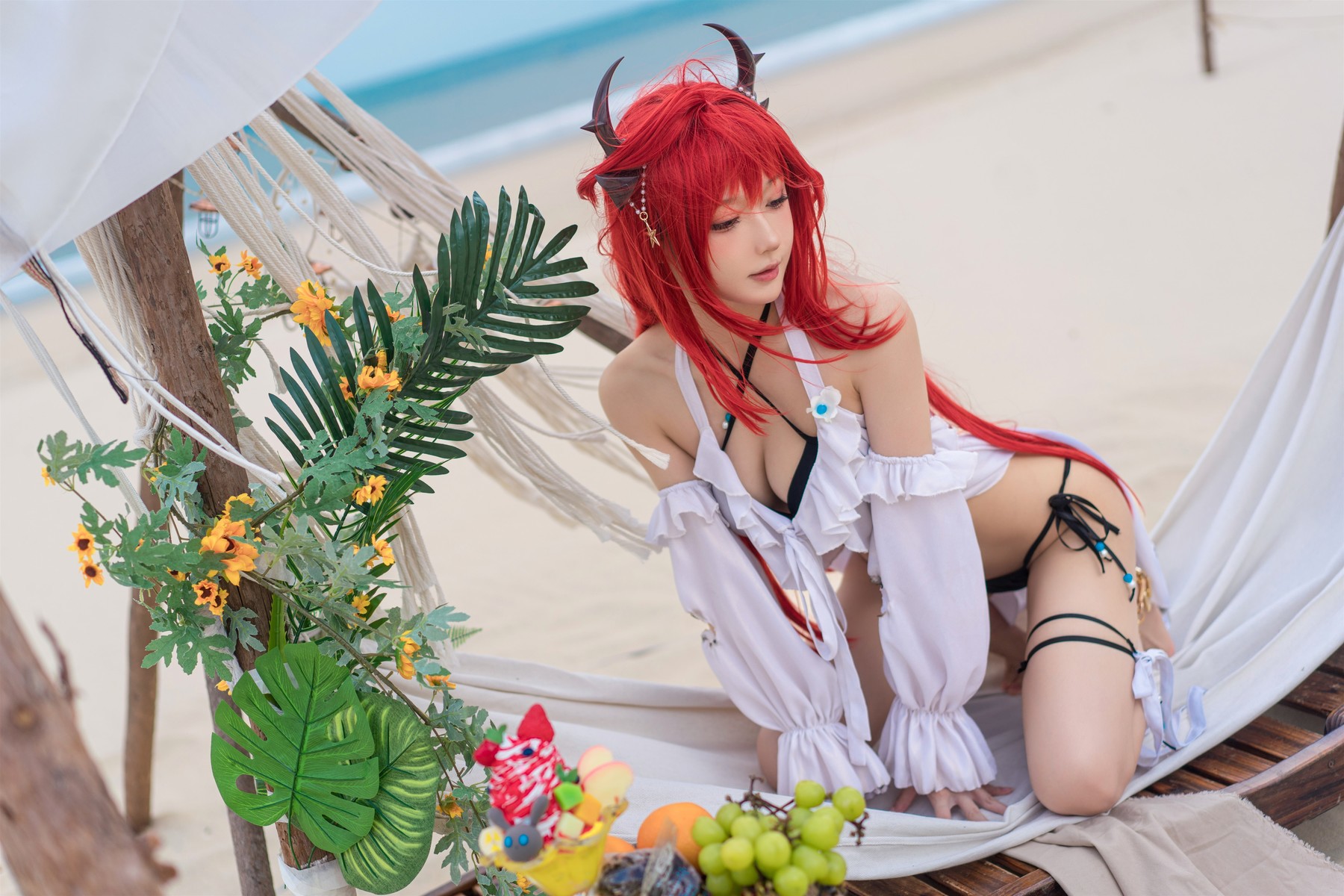 Cosplay 阿包也是兔娘 明日方舟 史尔特尔泳装(17)
