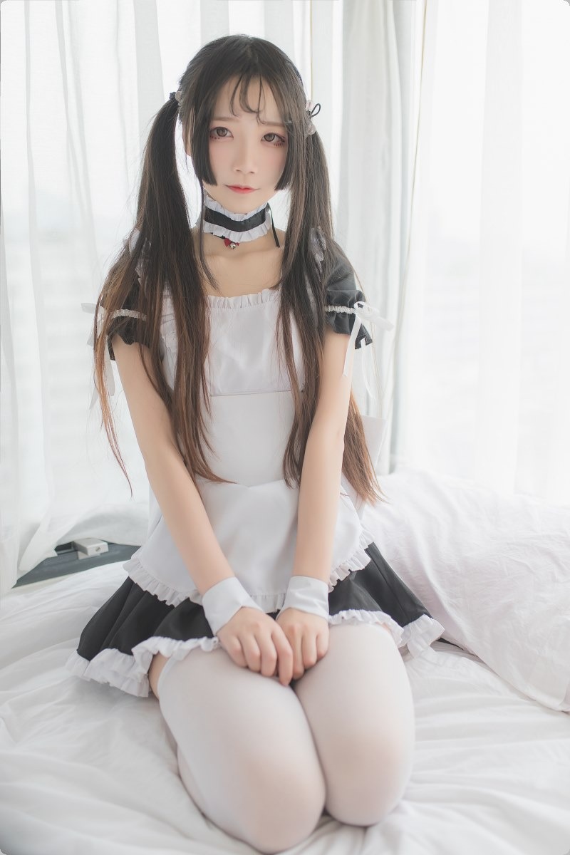 [Cos]五更百鬼 - 女仆 [31P](3)