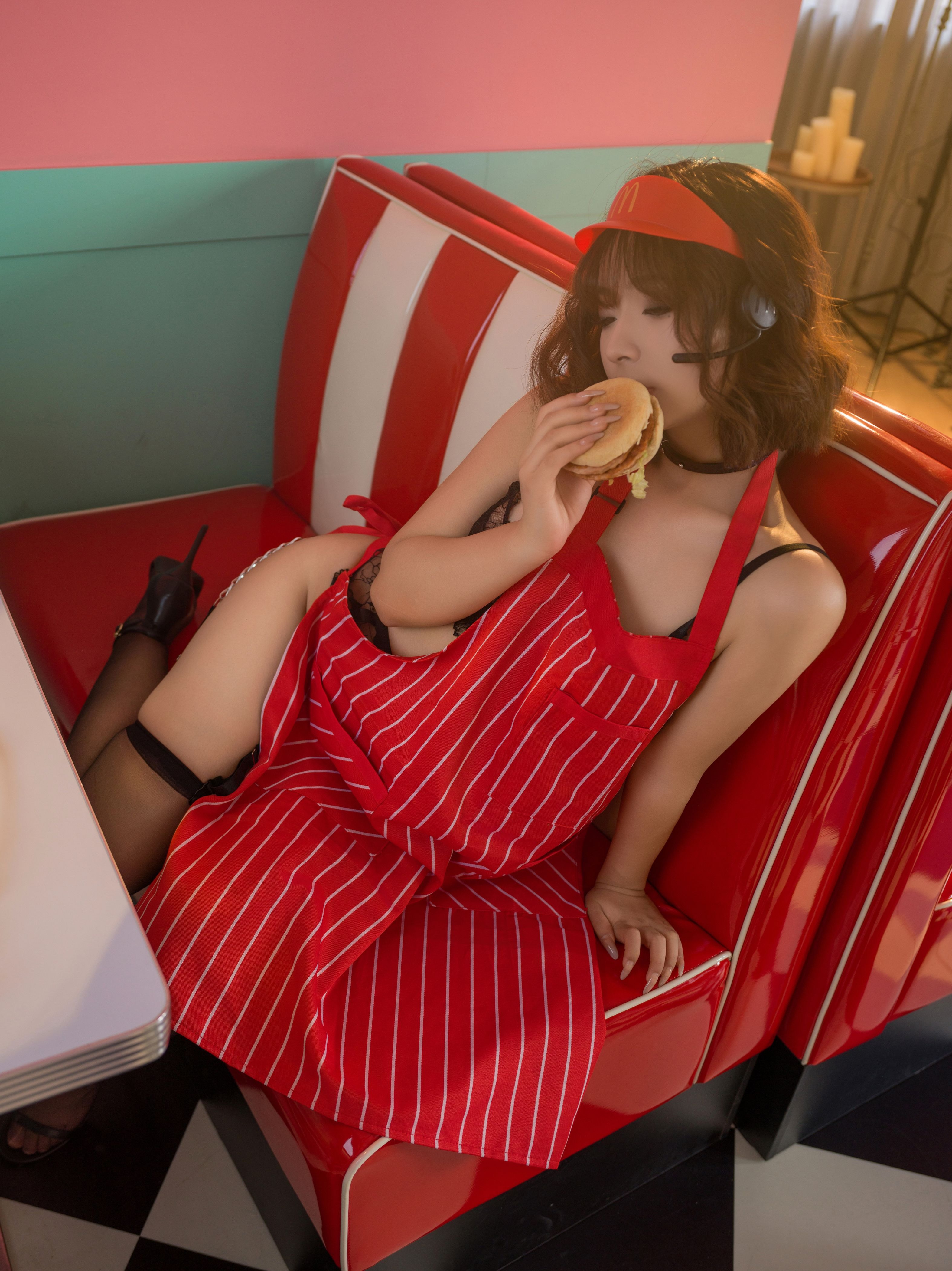 yuuhui玉汇 麦当劳的女服务员 149P(137)