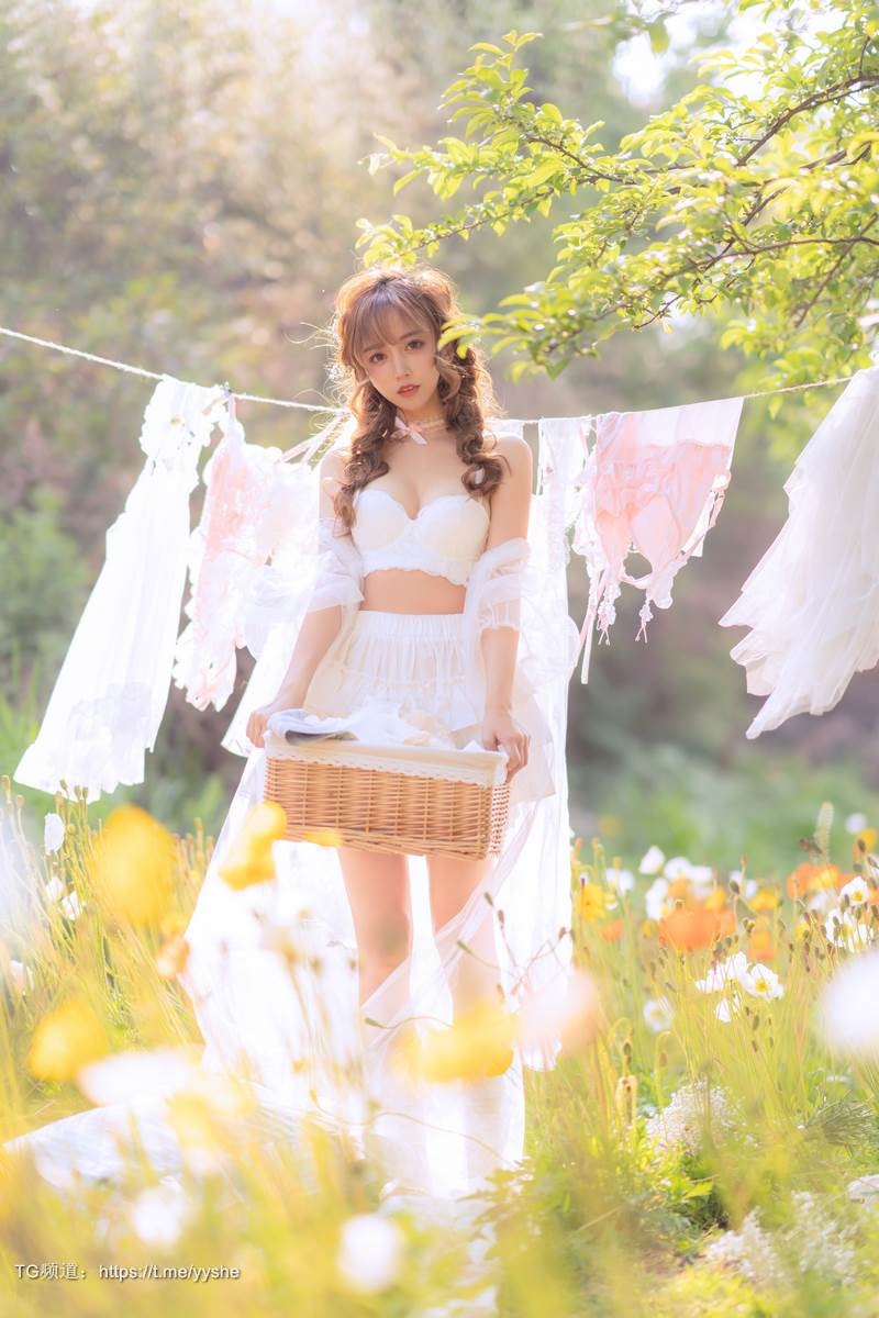 [Cos]过期米线线喵 NO – 晒衣服 [41P](30)